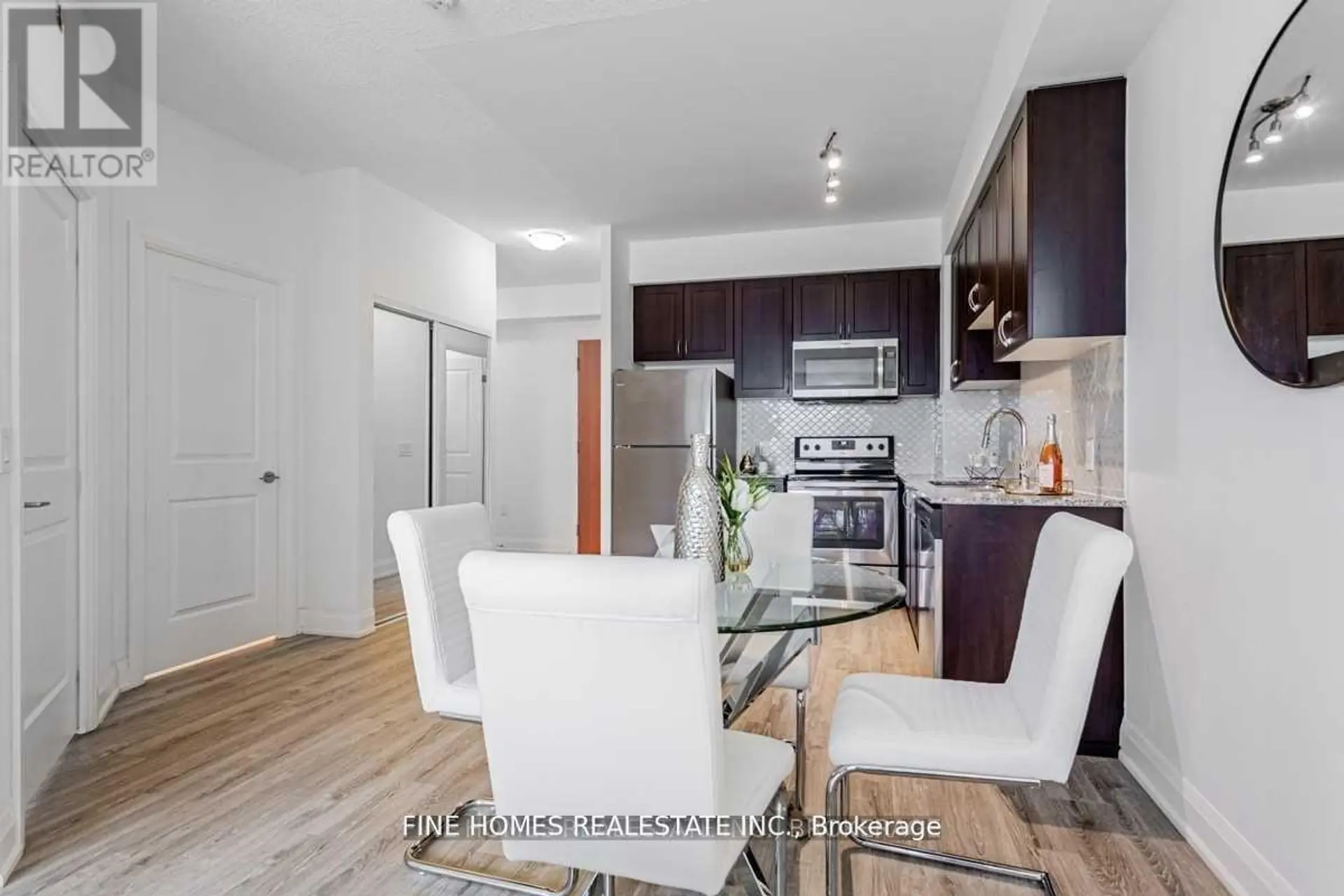 #514 2800 KEELE STREET - Image 5