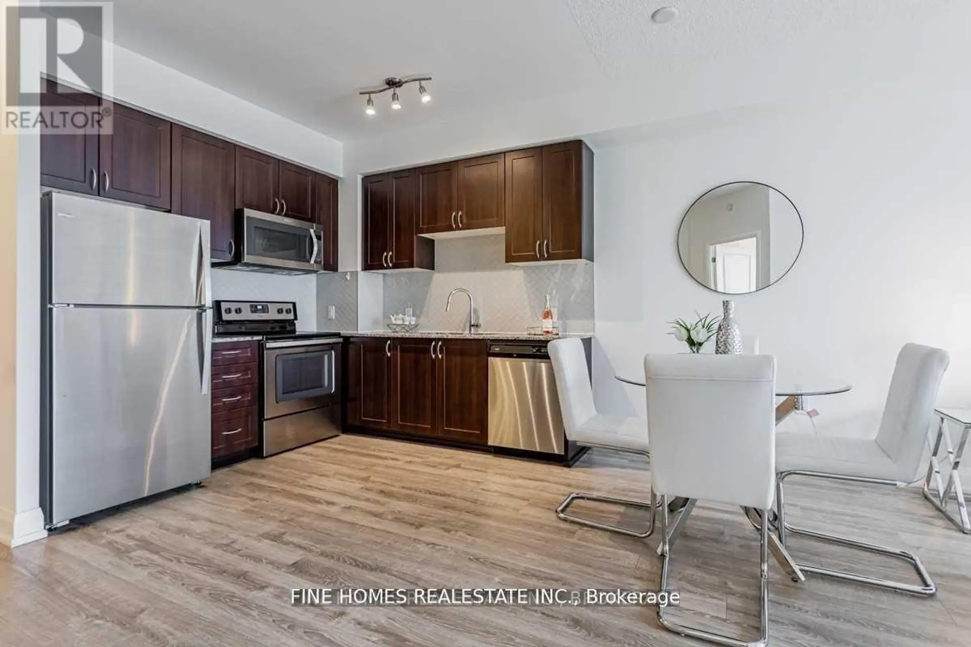 #514 2800 KEELE STREET - Image 7