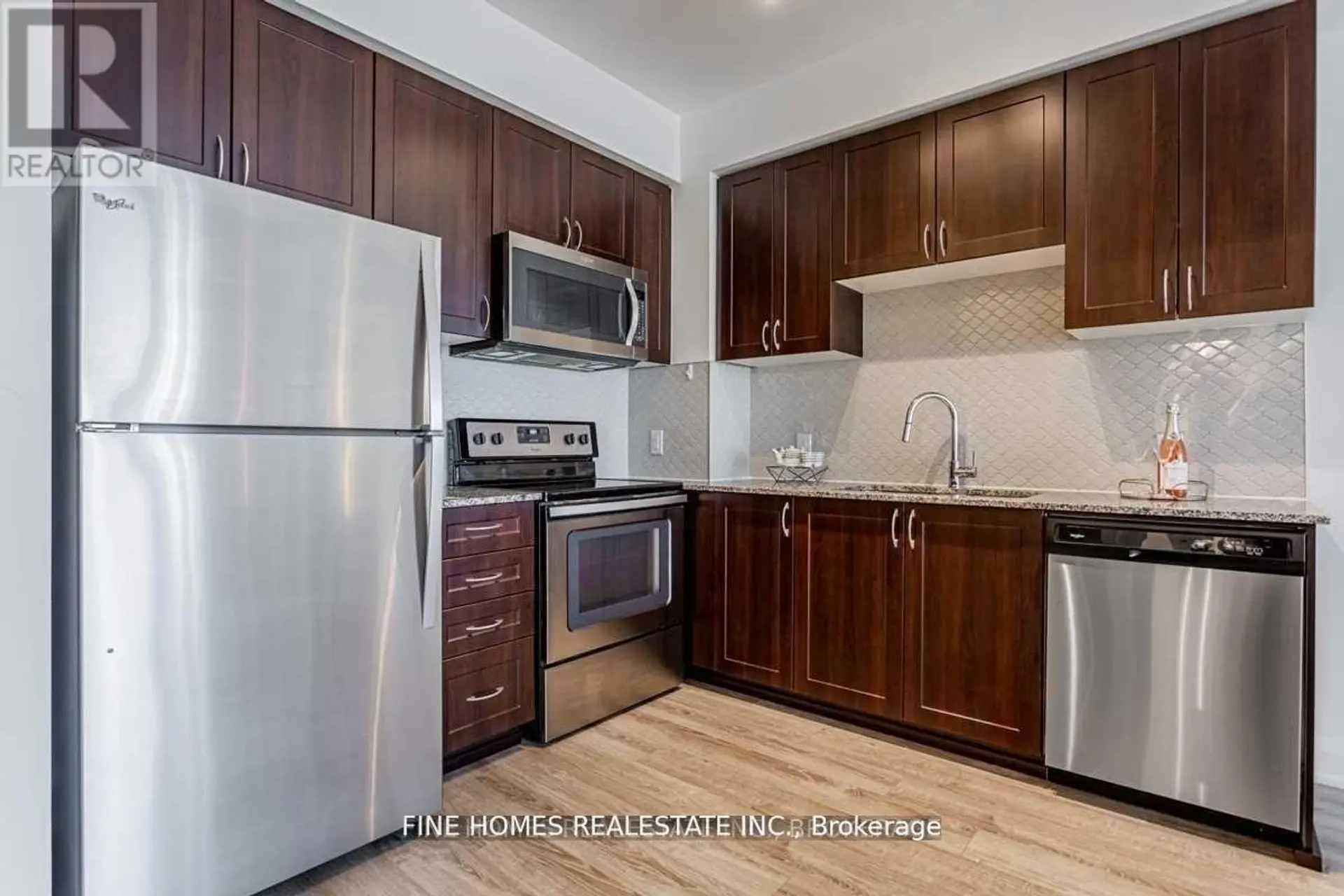 #514 2800 KEELE STREET - Image 8
