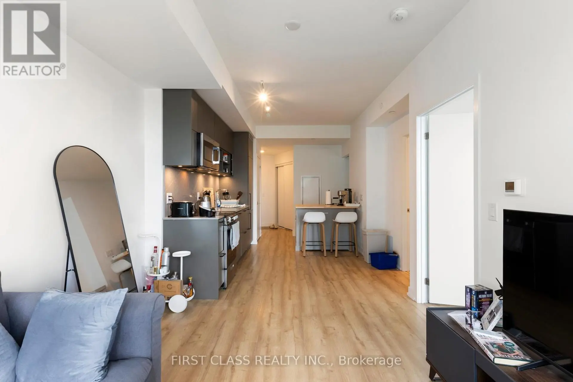 #2606 135 EAST LIBERTY STREET - Image 9