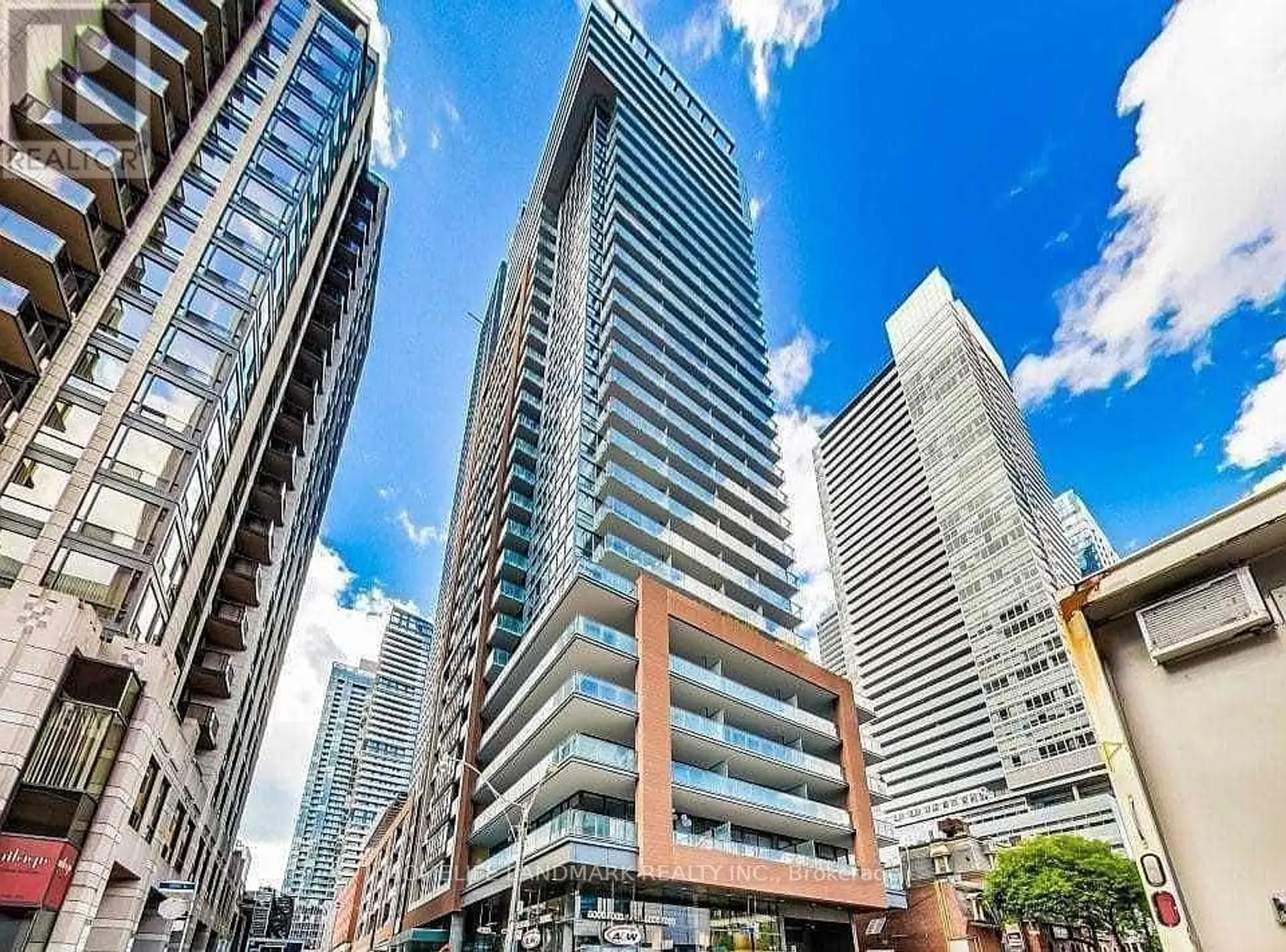 #2002 8 MERCER STREET - Image 1