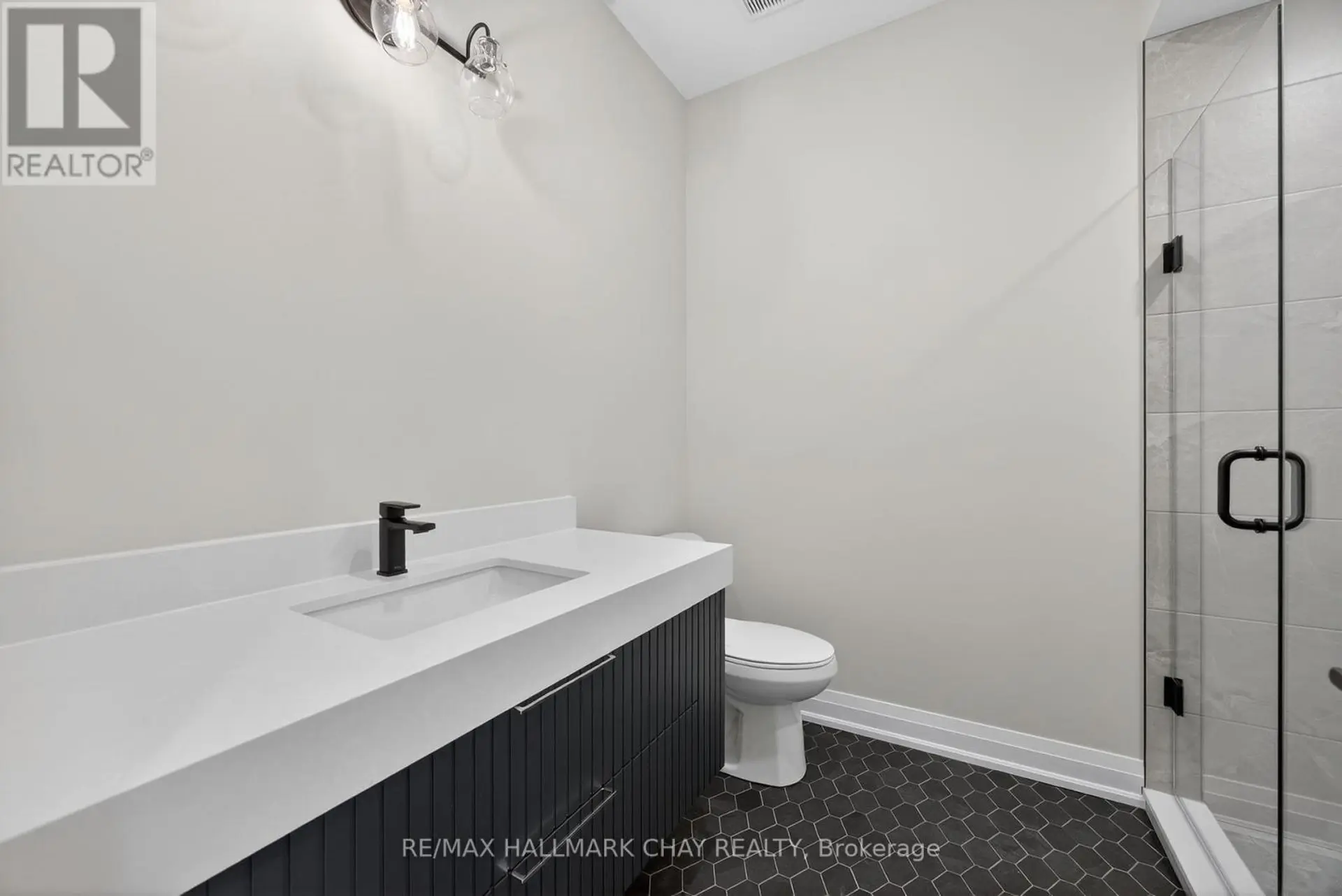 86 37TH STREET N - Image 9