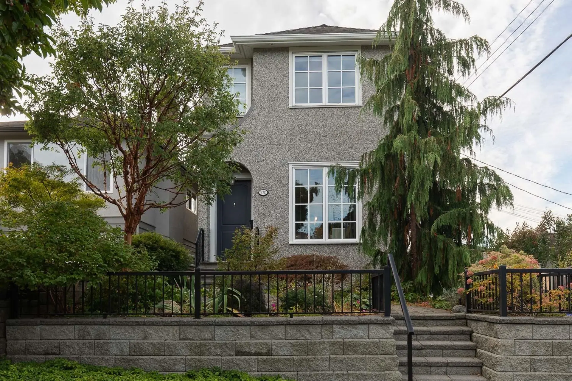 Property at 220 E 40th Avenue, Vancouver, BC
