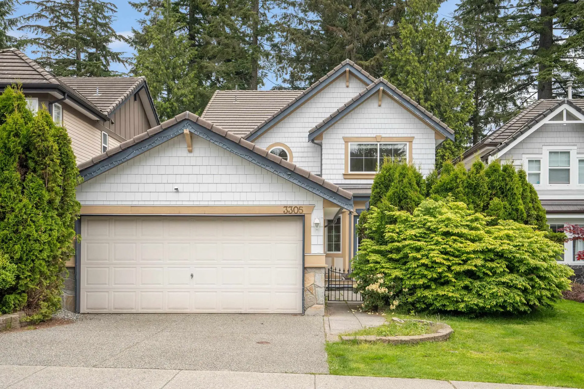 Property at 3305 Chartwell Grn, Coquitlam, BC