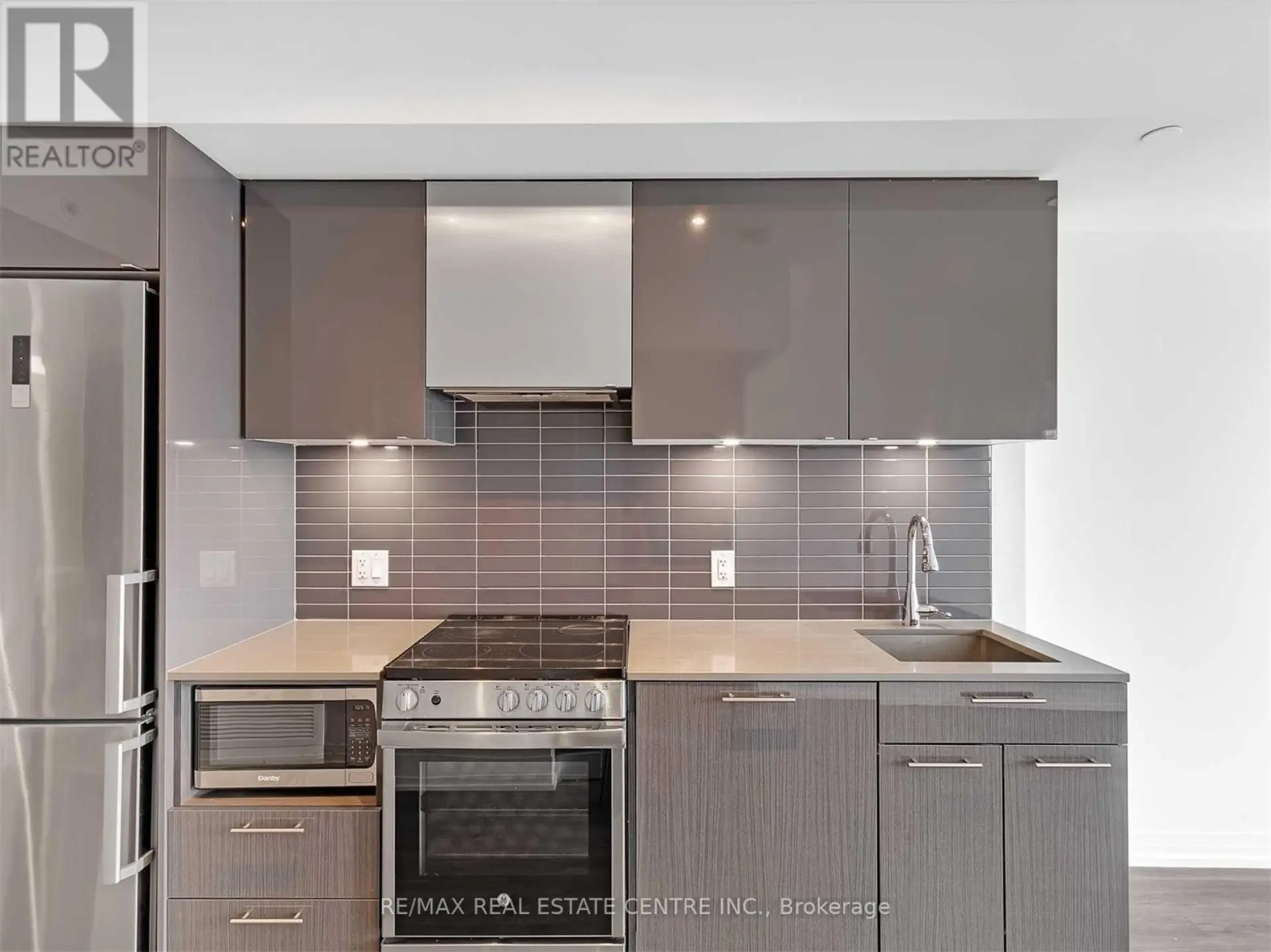 #4709 251 JARVIS STREET - Image 4