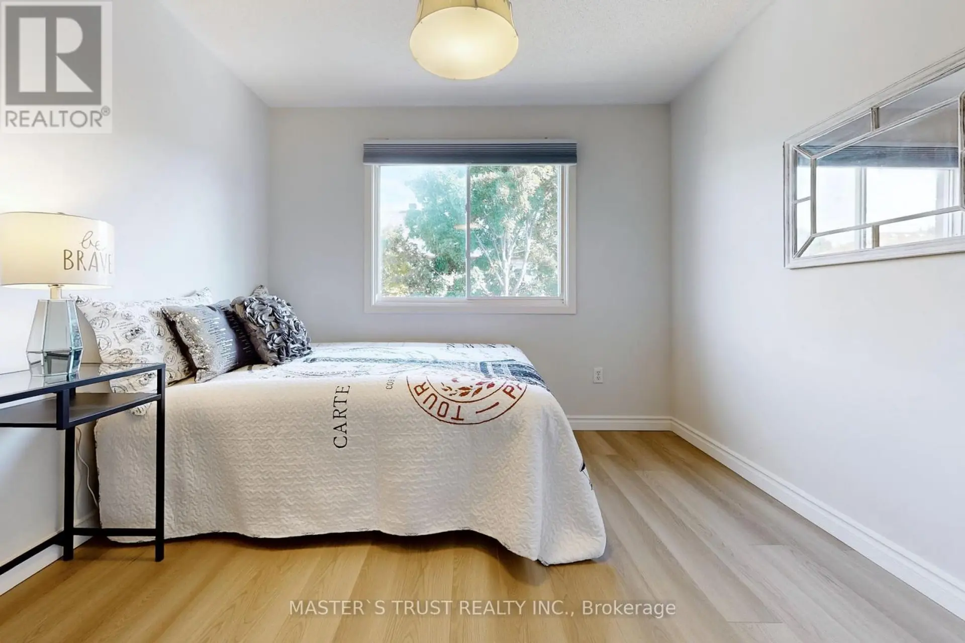 12 CASTLEMORE AVENUE - Image 10