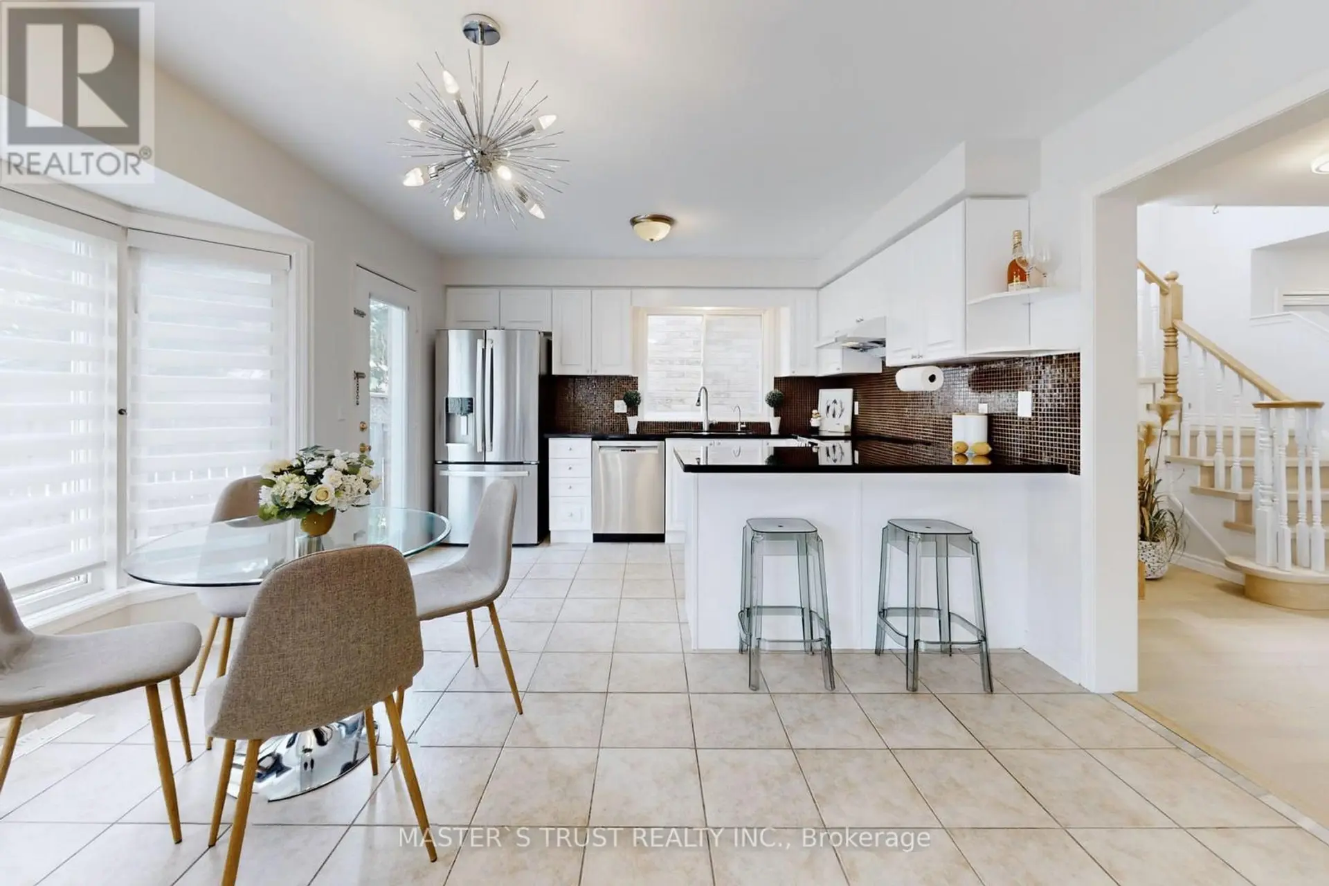 12 CASTLEMORE AVENUE - Image 11