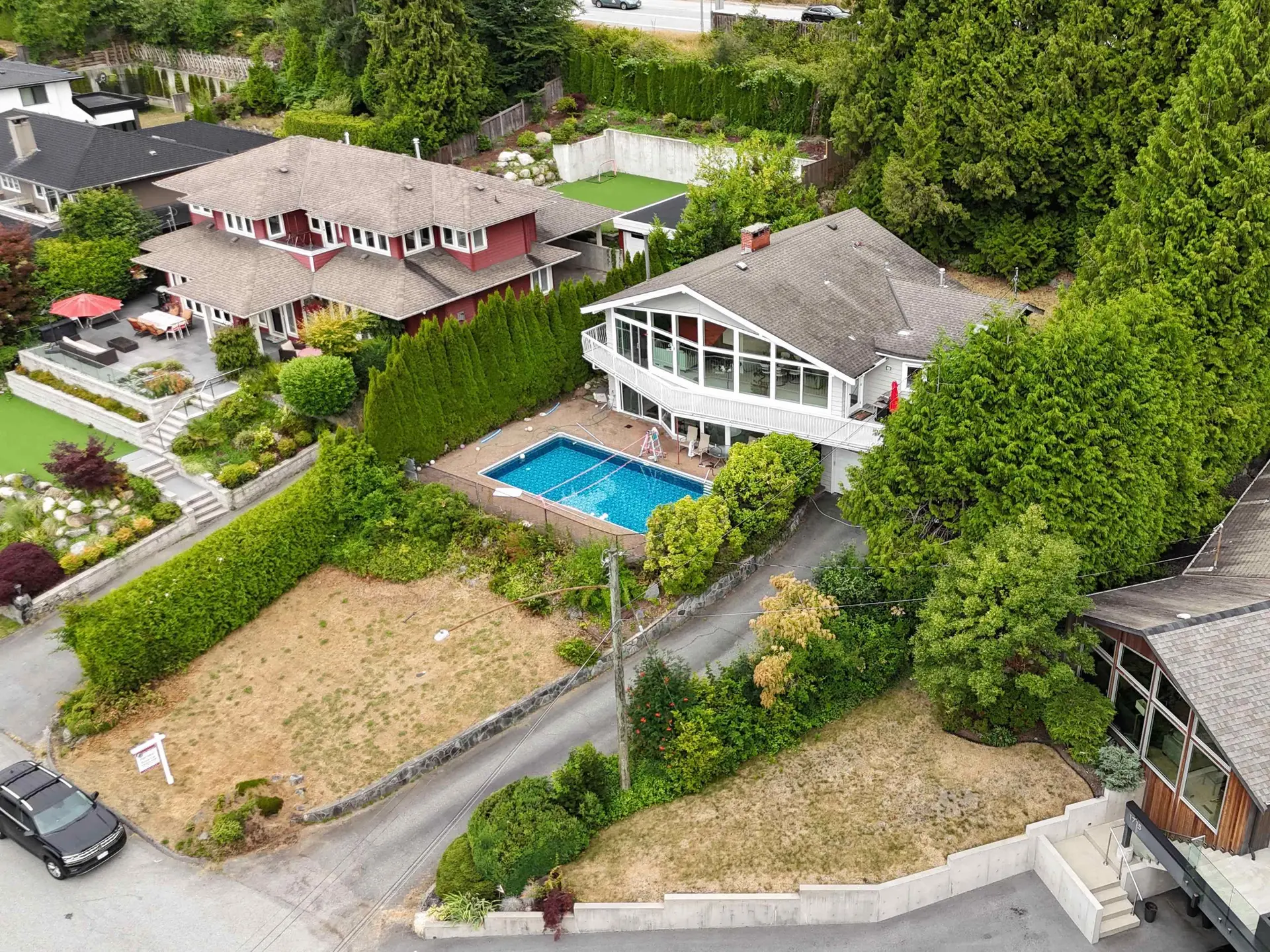 Property at 1725 Rosebery Avenue, West Vancouver, BC