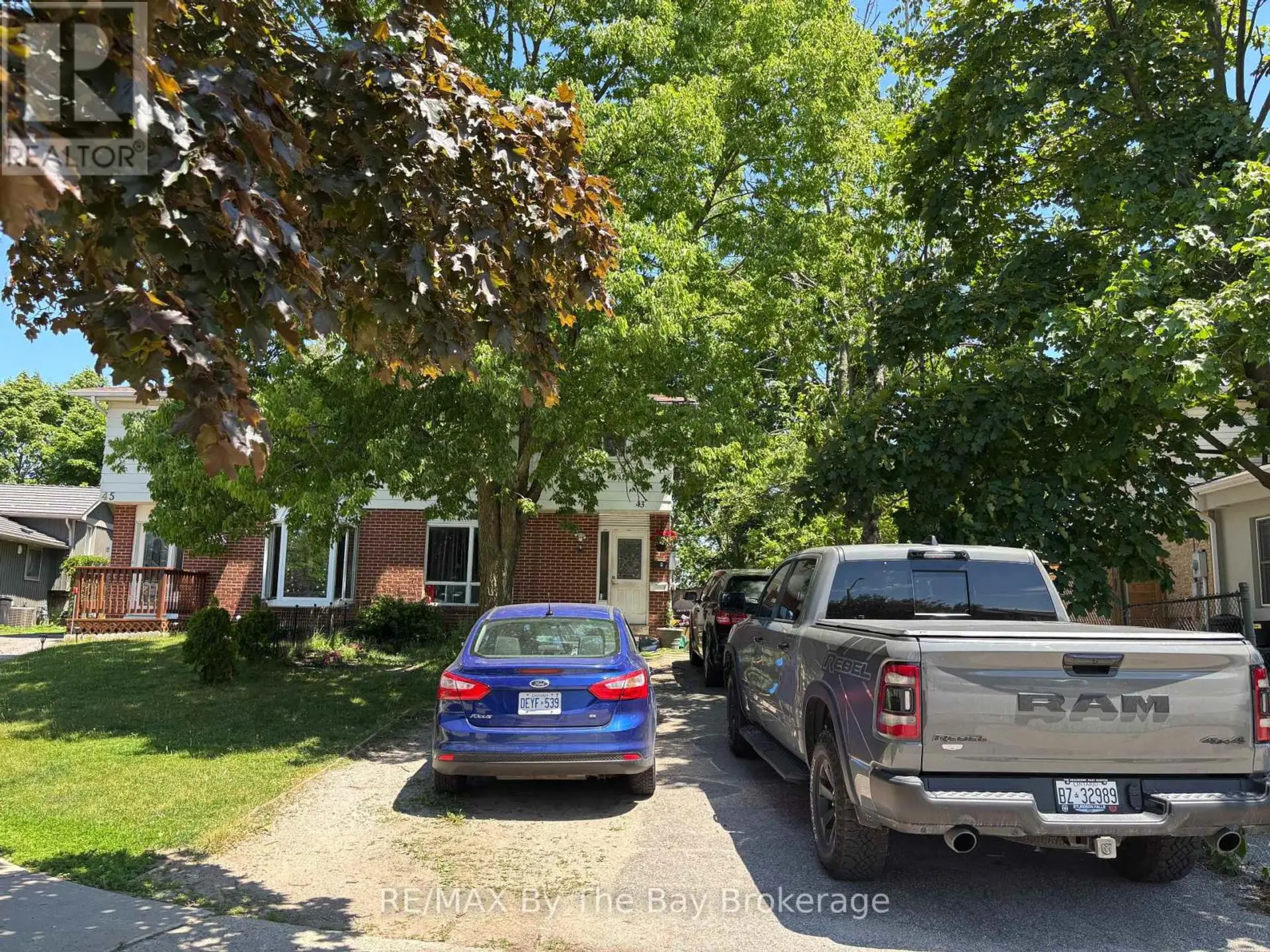 43 CHRISTIE CRESCENT - Image 1