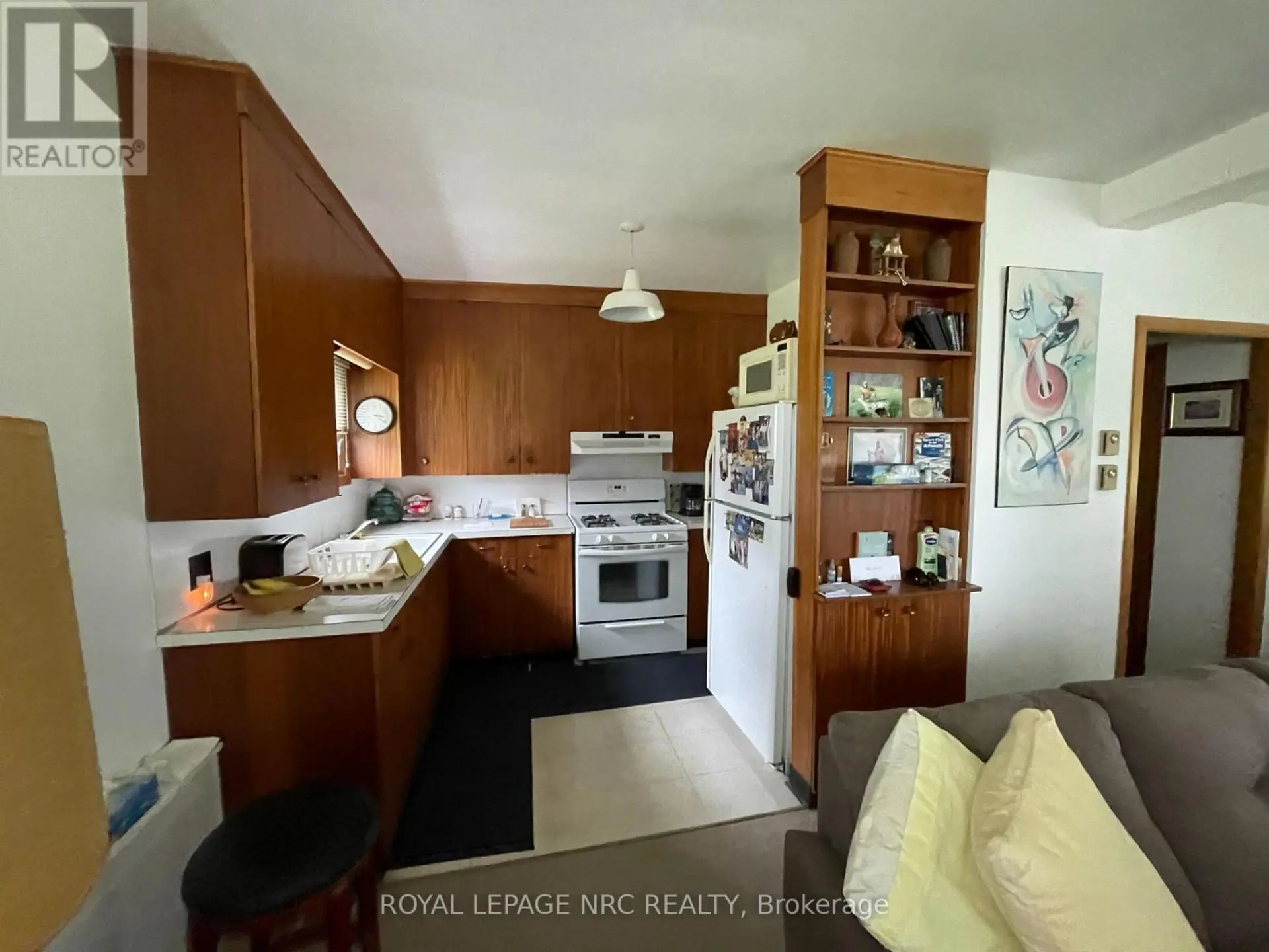 166 LAKESHORE ROAD - Image 6