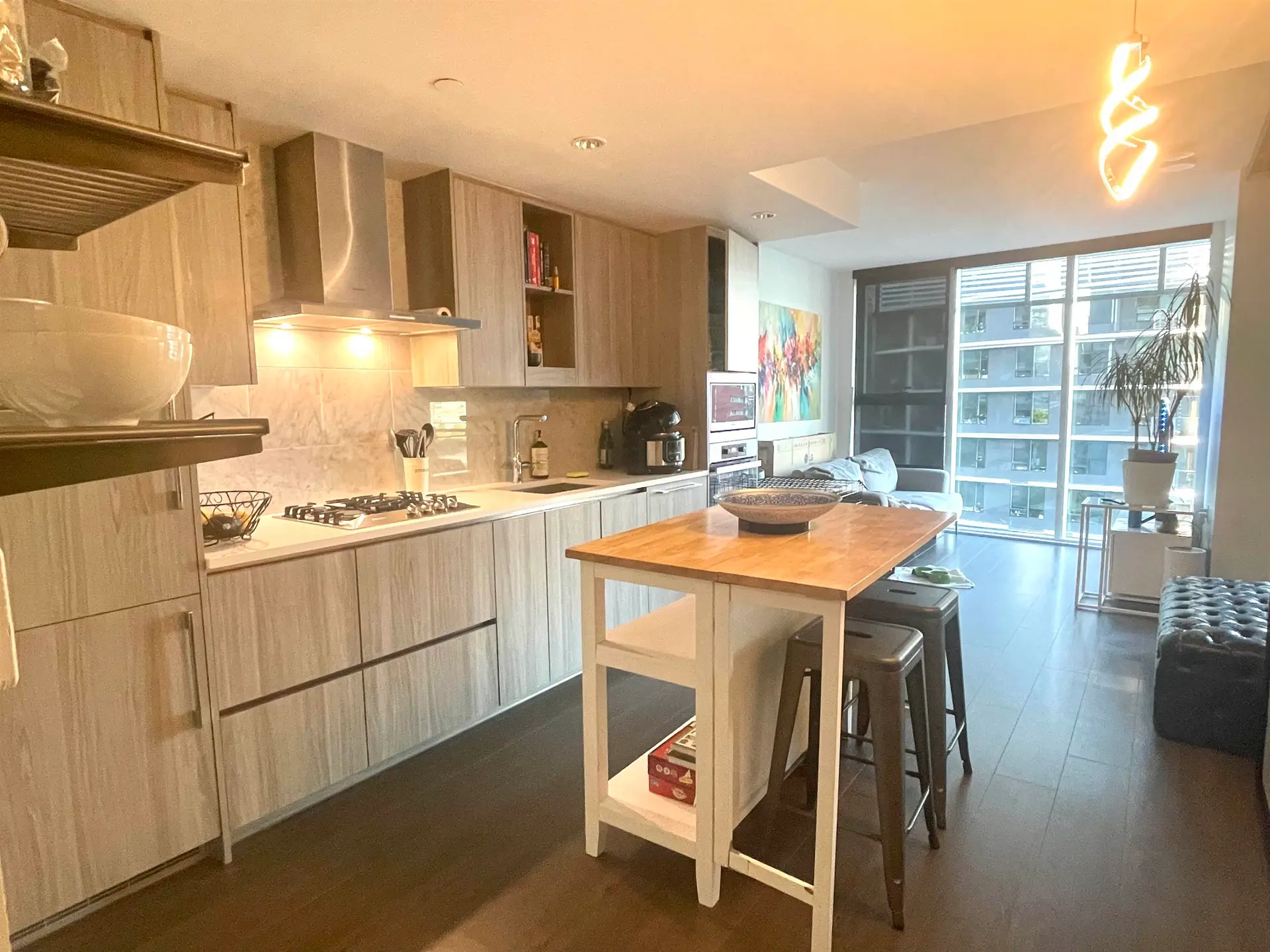 #1083 87 Nelson Street - Image 6