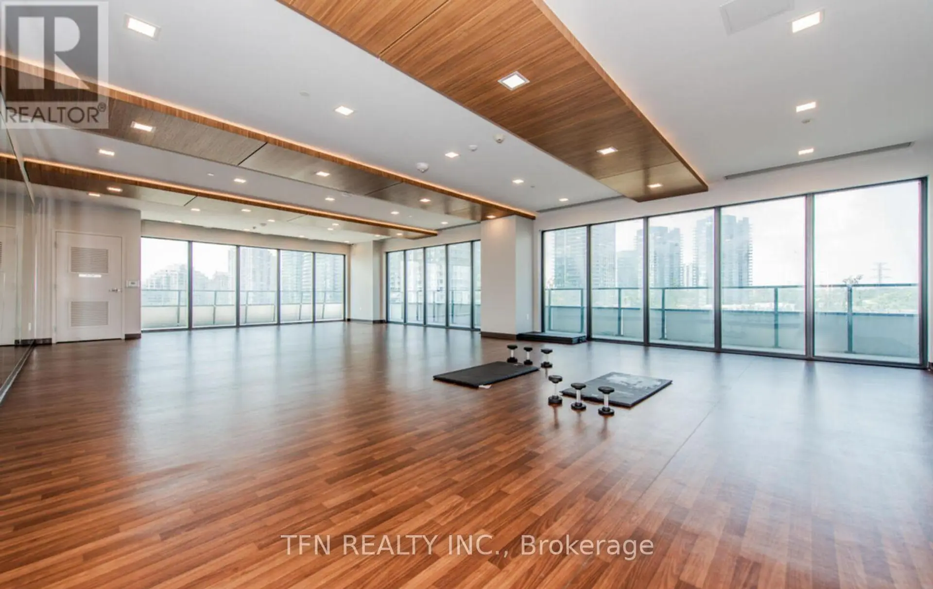 #2722 30 SHORE BREEZE DRIVE - Image 16