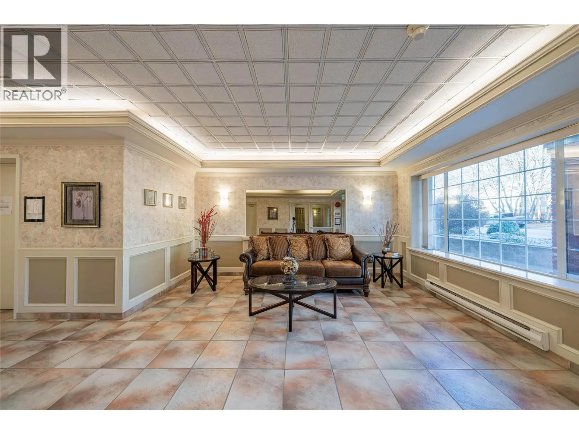 #308 945 Lawrence Avenue - Image 4