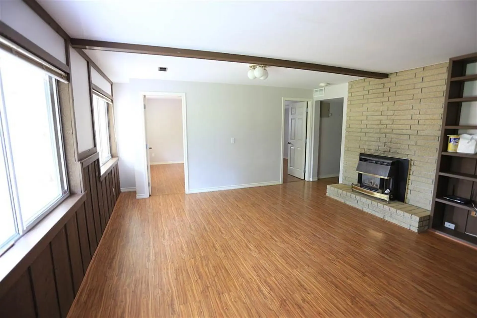 33226 Ravine Avenue - Image 2