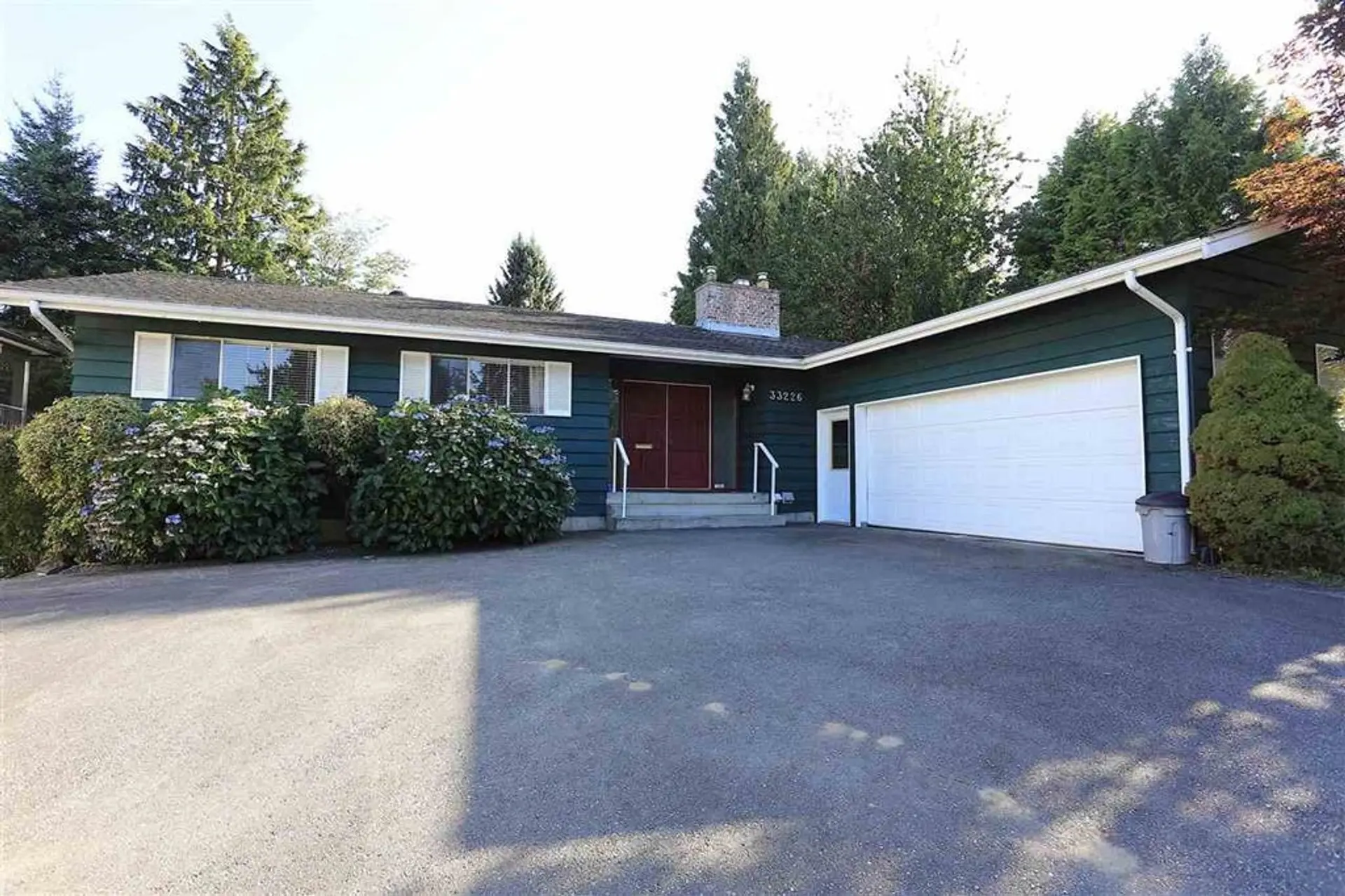 33226 Ravine Avenue - Image 1