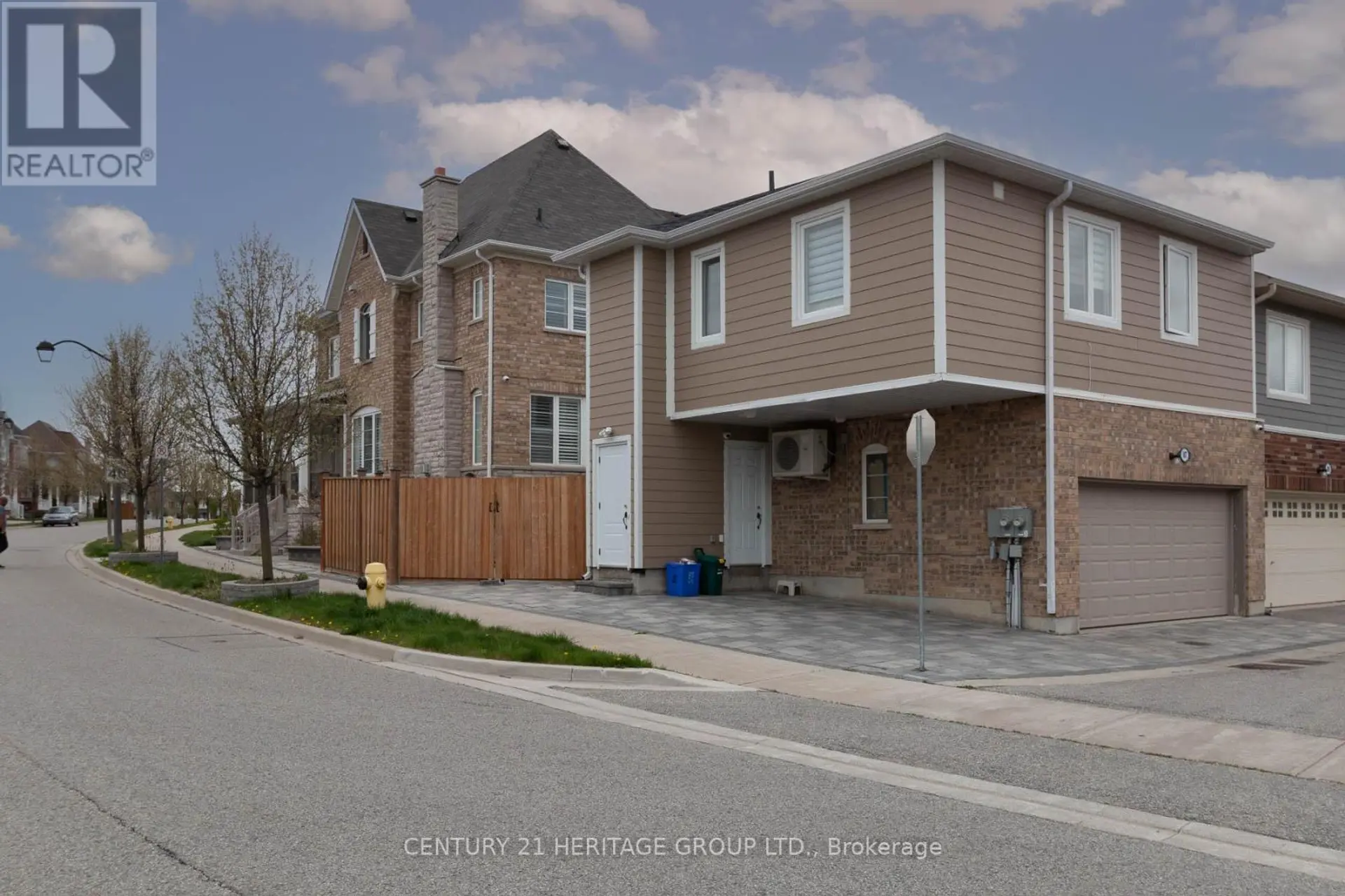 107 LAWRENCE PILKINGTON AVENUE - Image 1