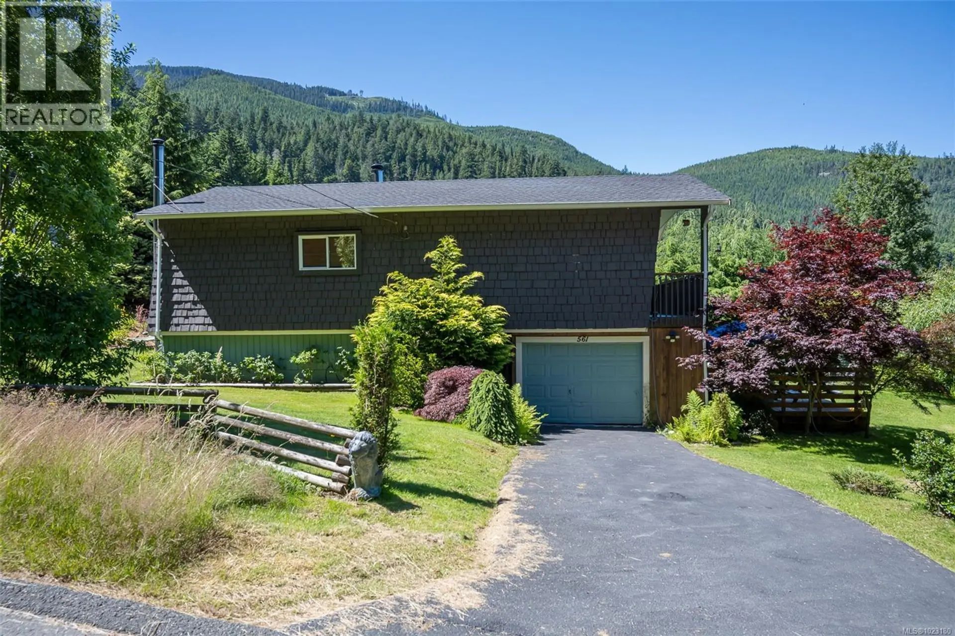 Property at 561 MacMillan Dr, Sayward, BC