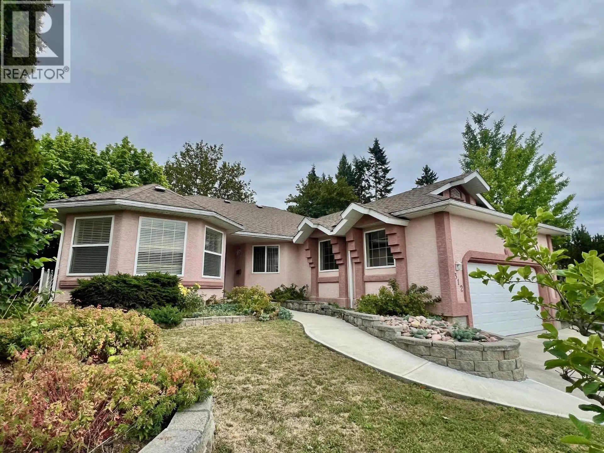 Property at 312 4th Avenue S, Creston, BC