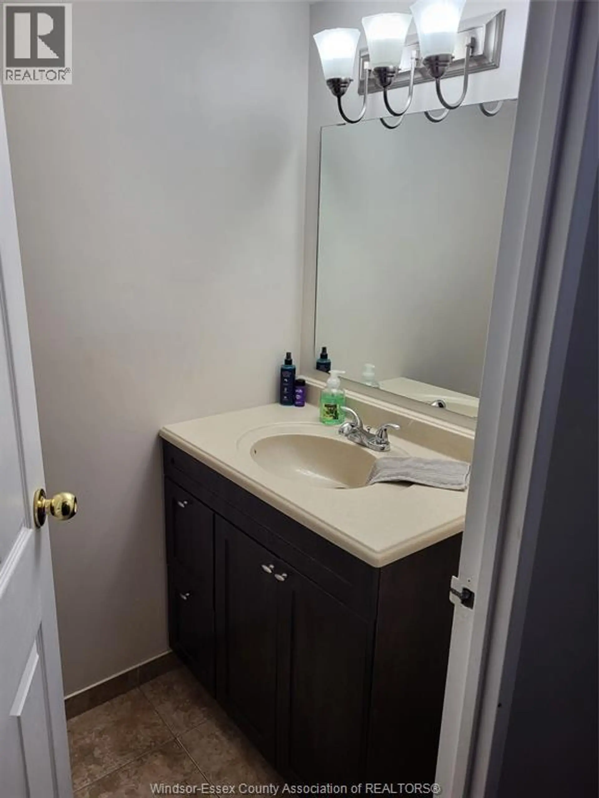 #2212 150 PARK STREET - Image 17