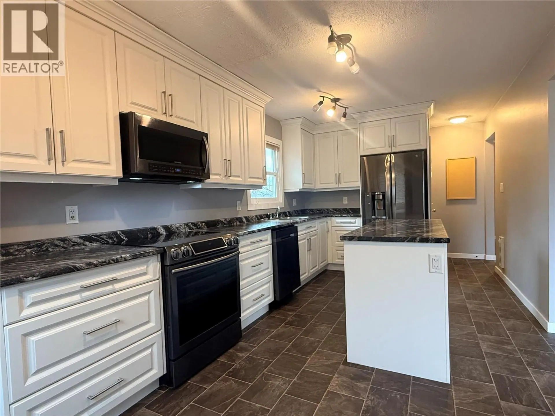 3503 35 Street - Image 5