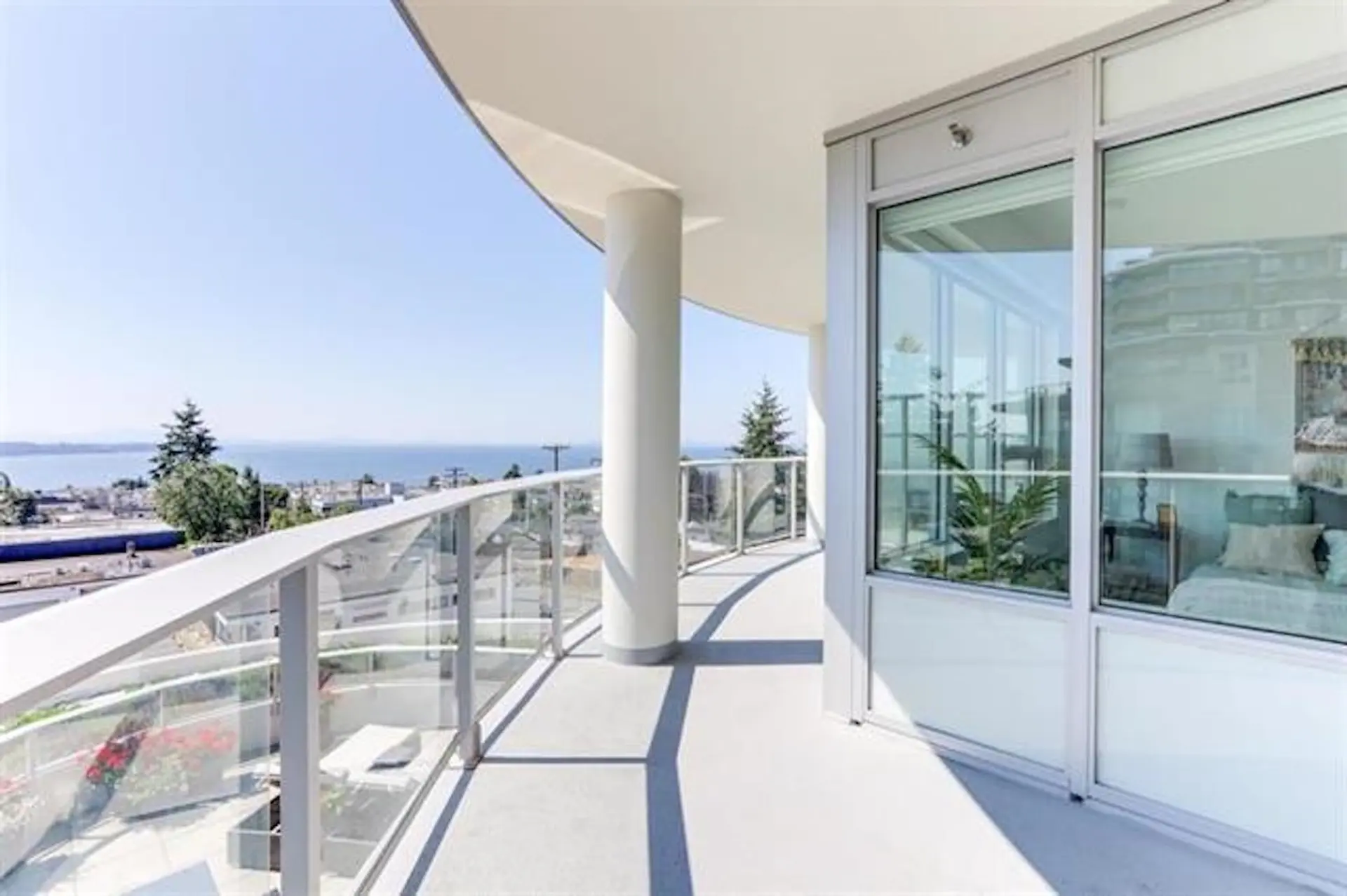 Property at #407 1441 Johnston Road, White Rock, BC