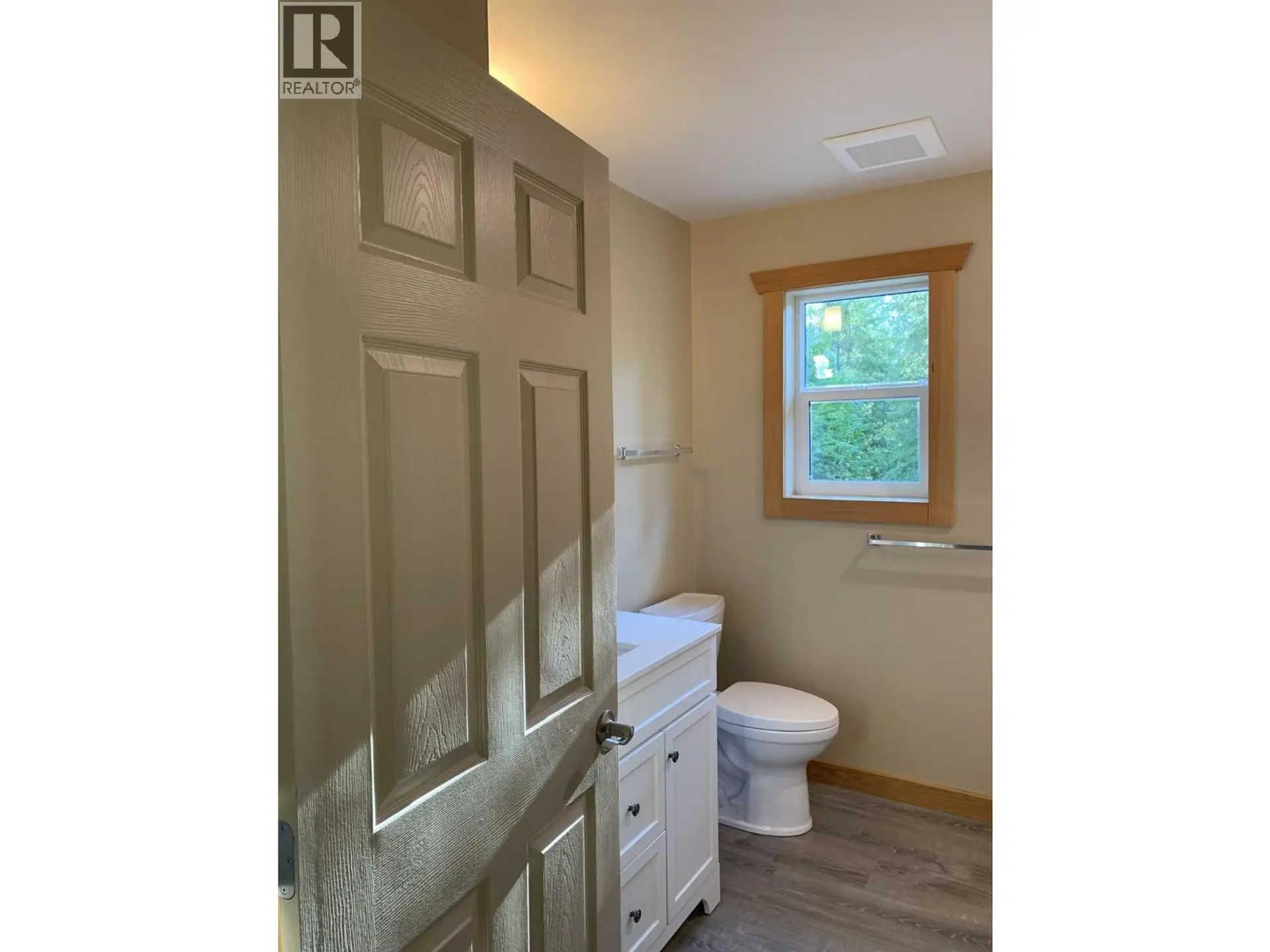 5525 Ducksway Road - Image 7