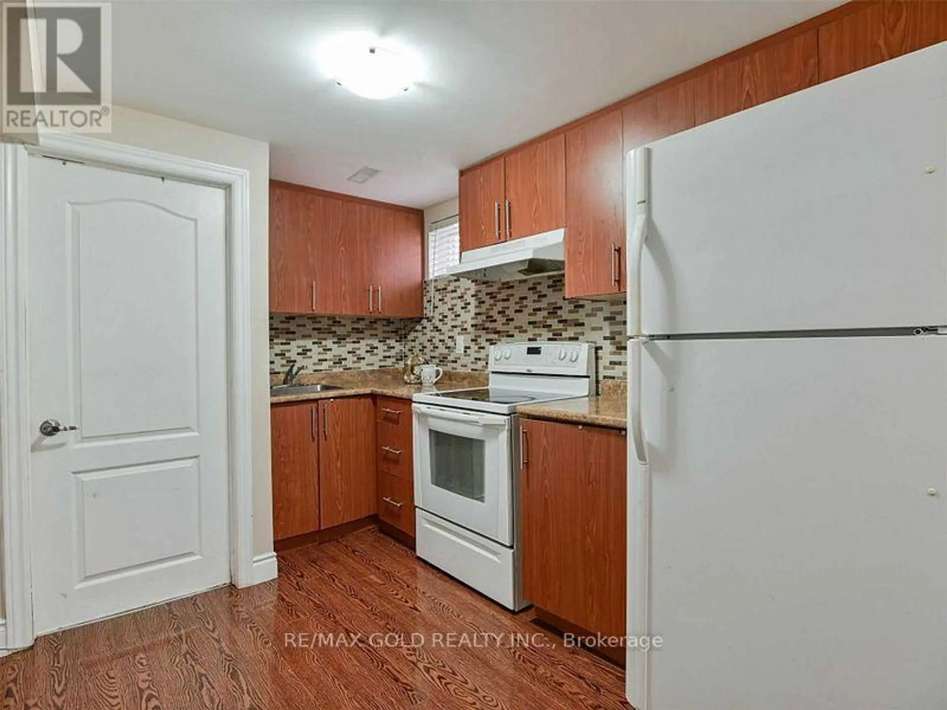 67 ARCHDEKIN DRIVE S - Image 15