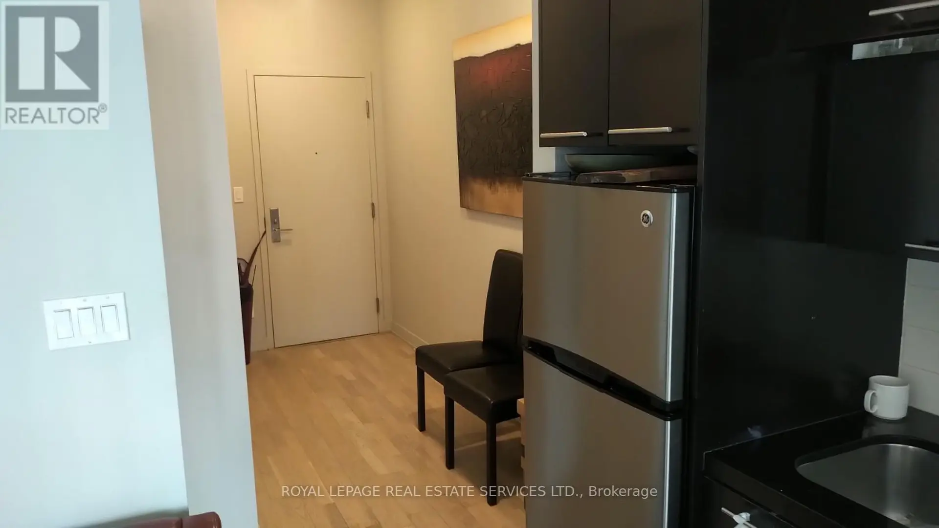 #1609 126 SIMCOE STREET - Image 4