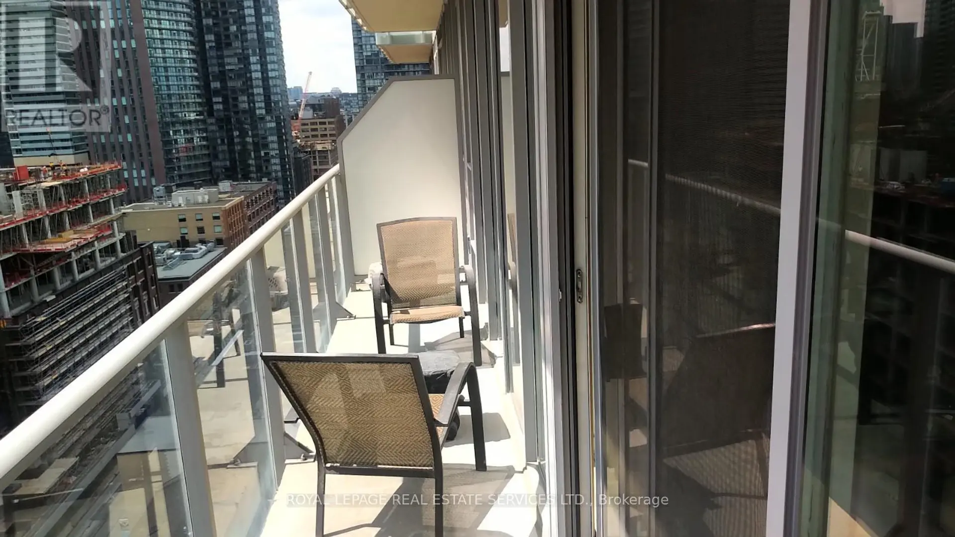 #1609 126 SIMCOE STREET - Image 8