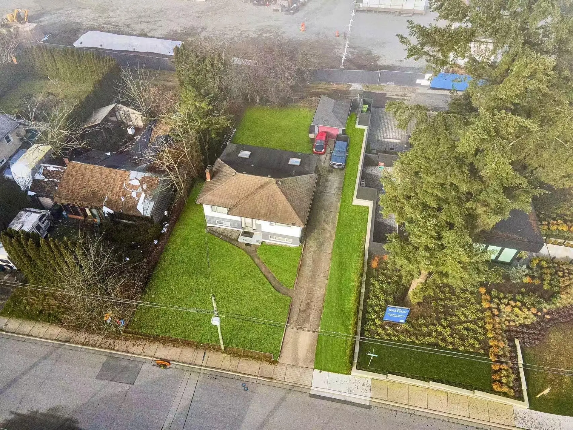 607 Alderson Avenue - Image 2