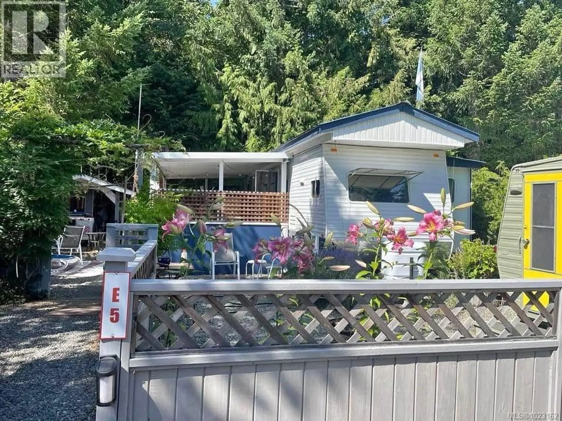 Property at #E5 2650 Turnbull Rd, Qualicum Beach, BC