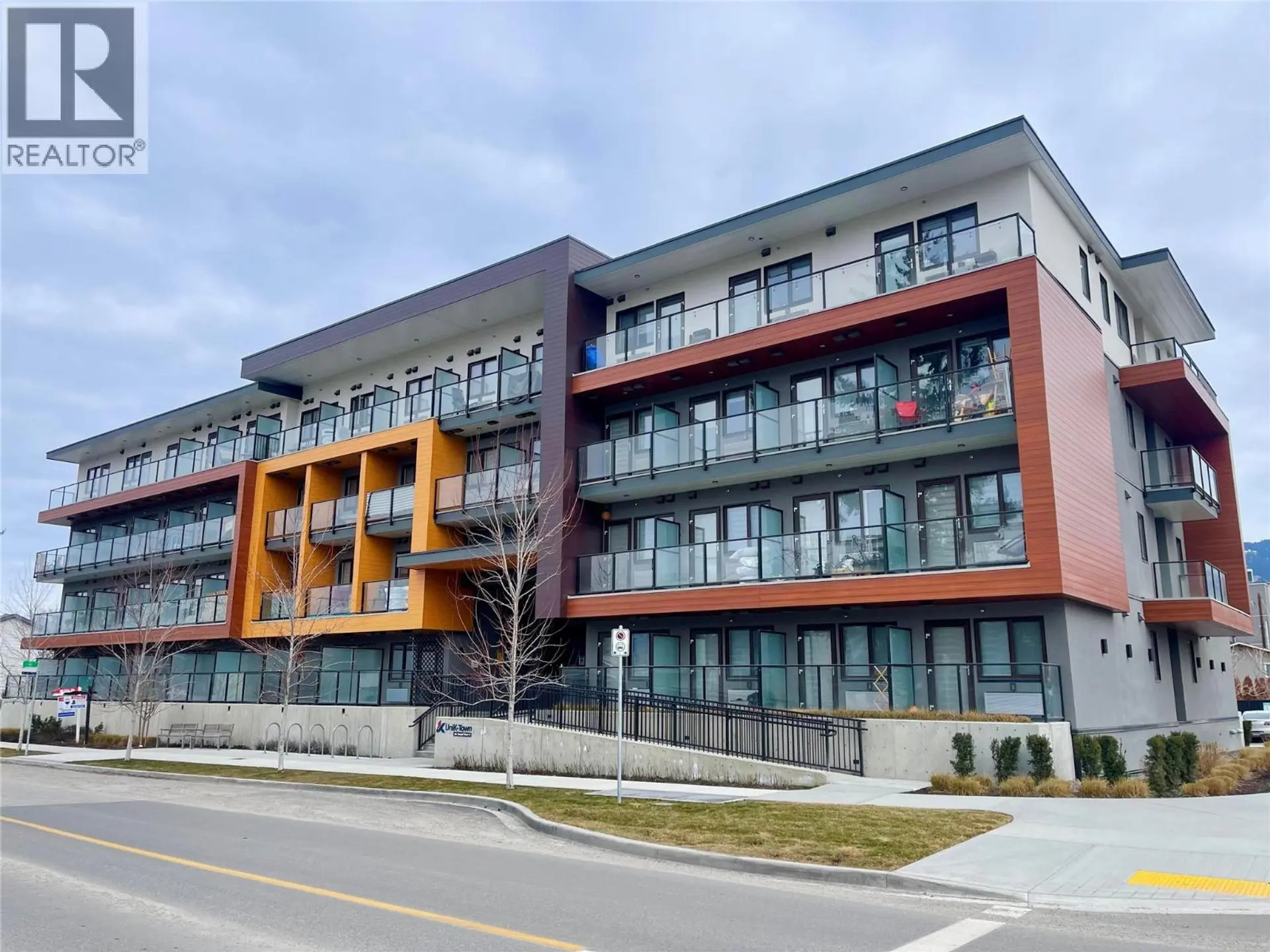 Property at #112 345 Dougall Road N, Kelowna, BC