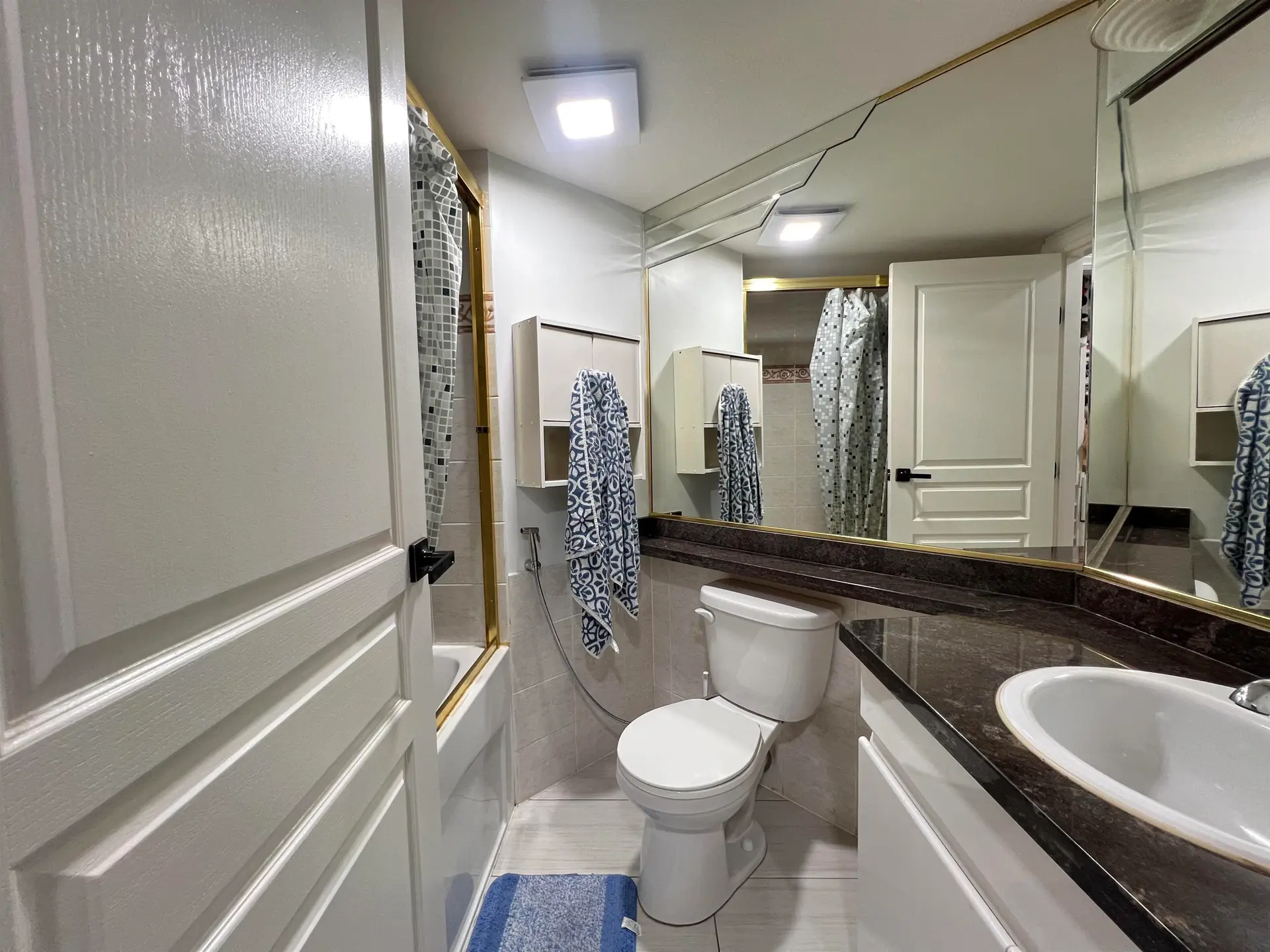 #303 8115 121a Street - Image 14