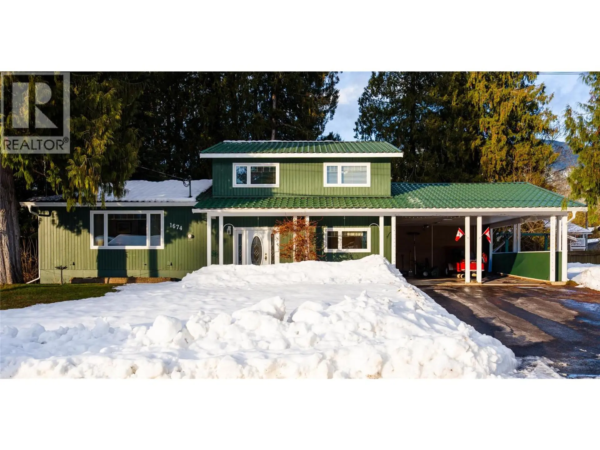 Property at 1674 Dogwood Drive, Revelstoke, BC