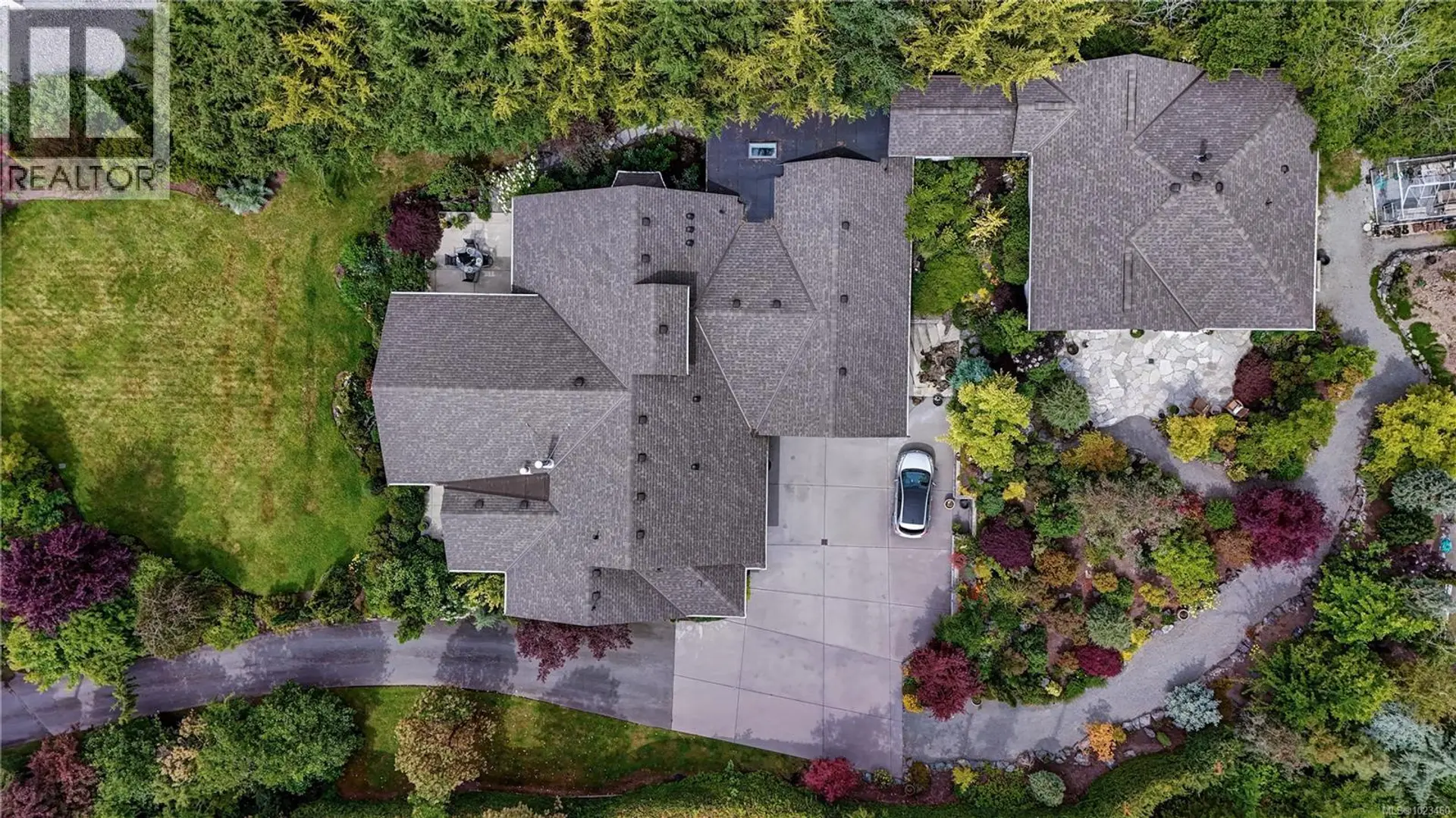 Property at 11333 CHALET Rd, North Saanich, BC