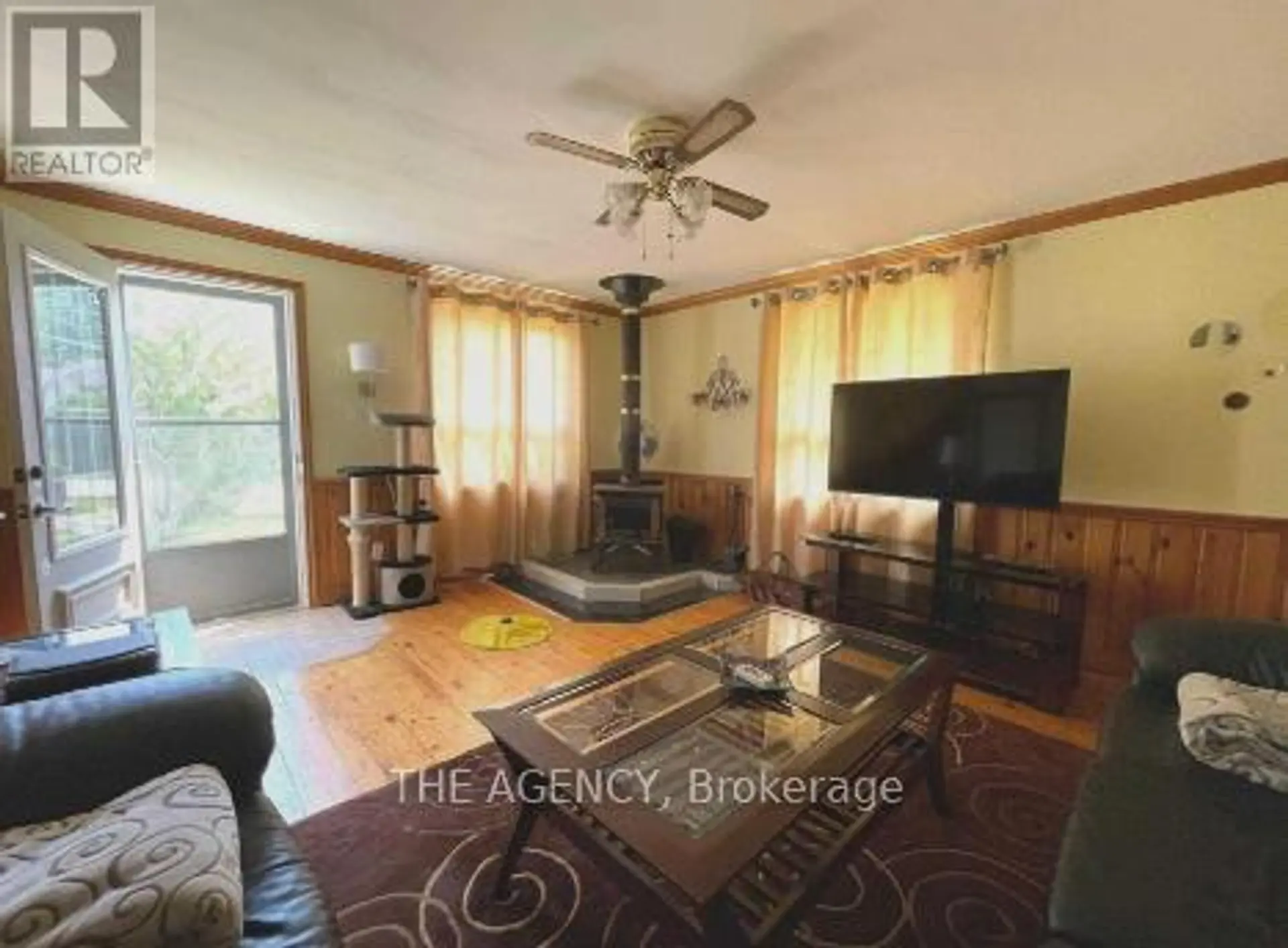 56 SYLVAN CRESCENT - Image 3