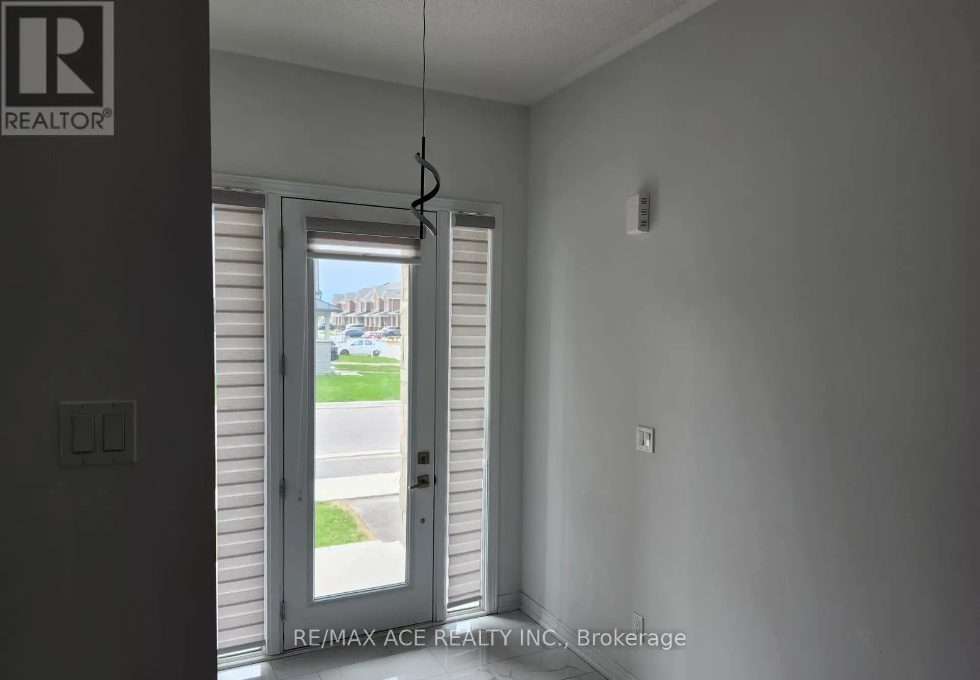 976 ANDREW MURDOCH STREET W - Image 2