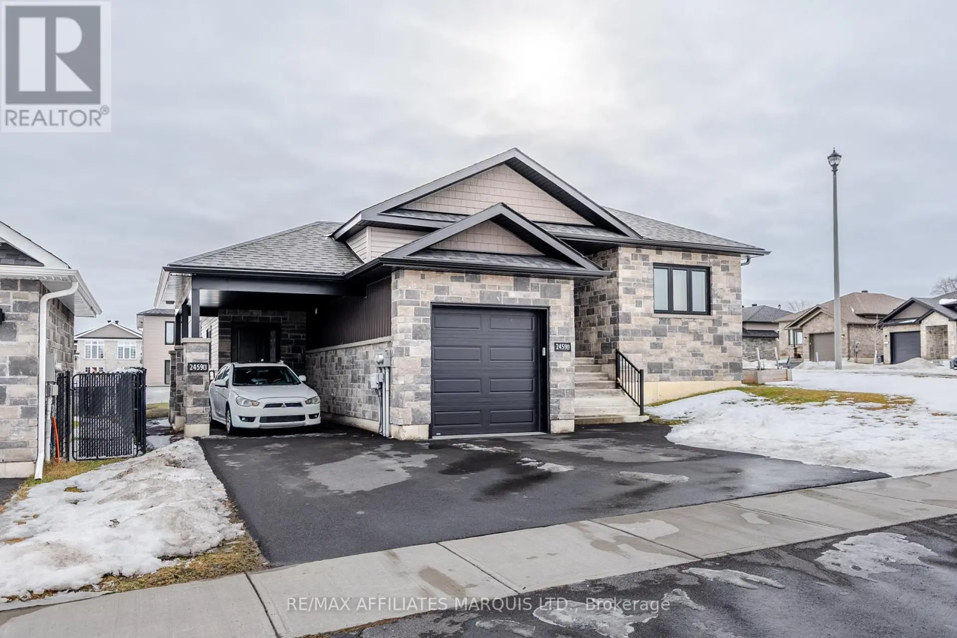 2459 WATSON CRESCENT - Image 3