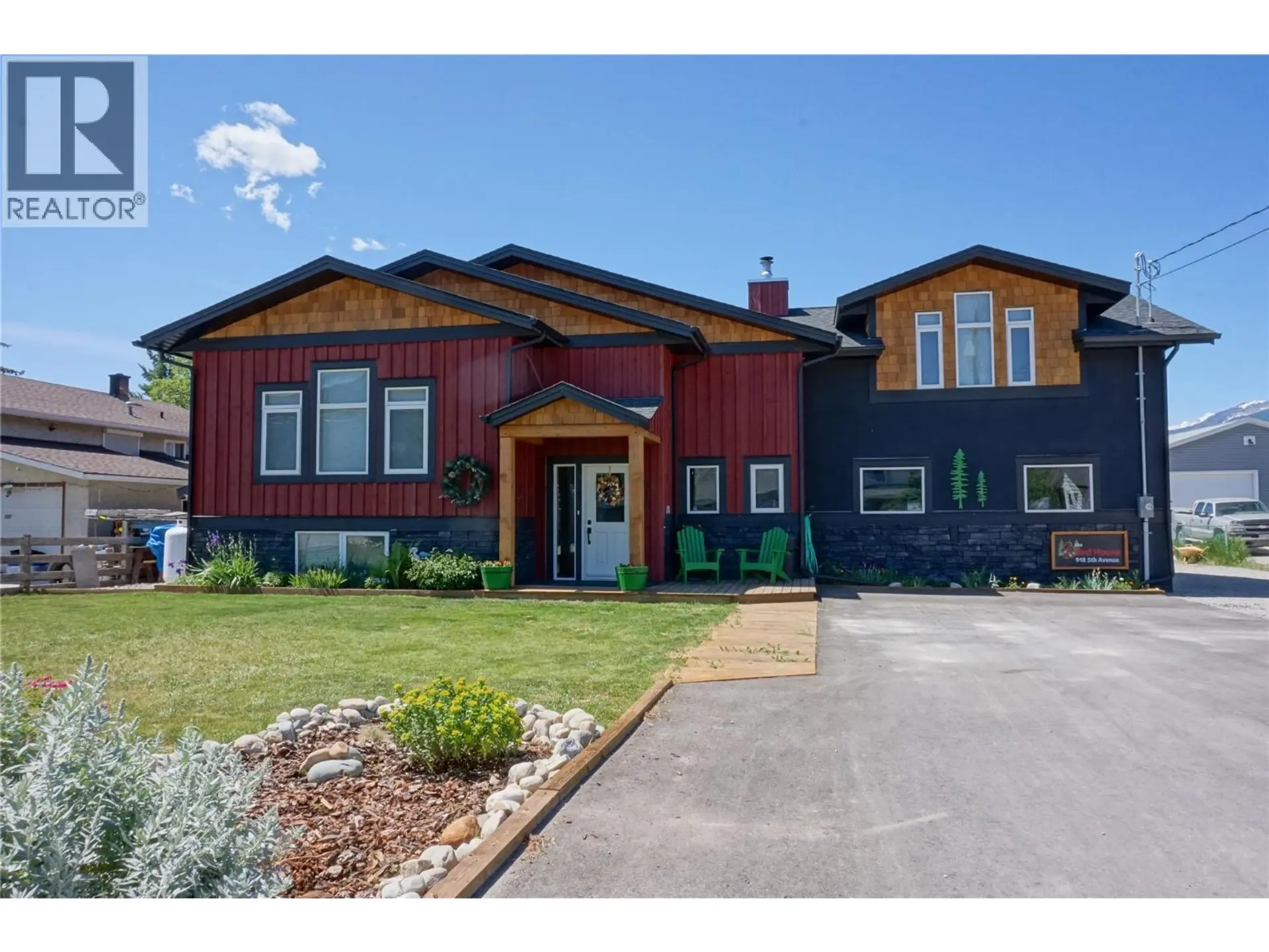 Property at 918 5TH Avenue, Invermere, BC