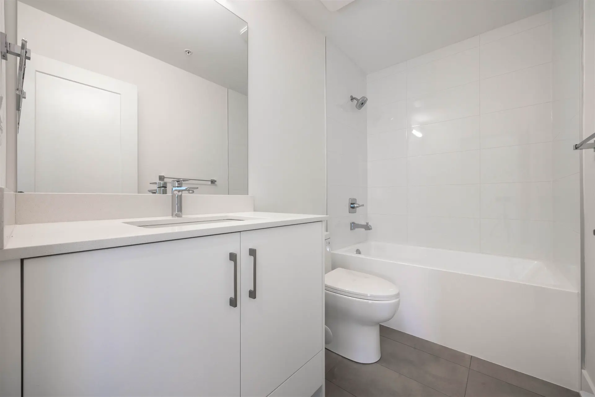 #11 6328 King George Boulevard - Image 6
