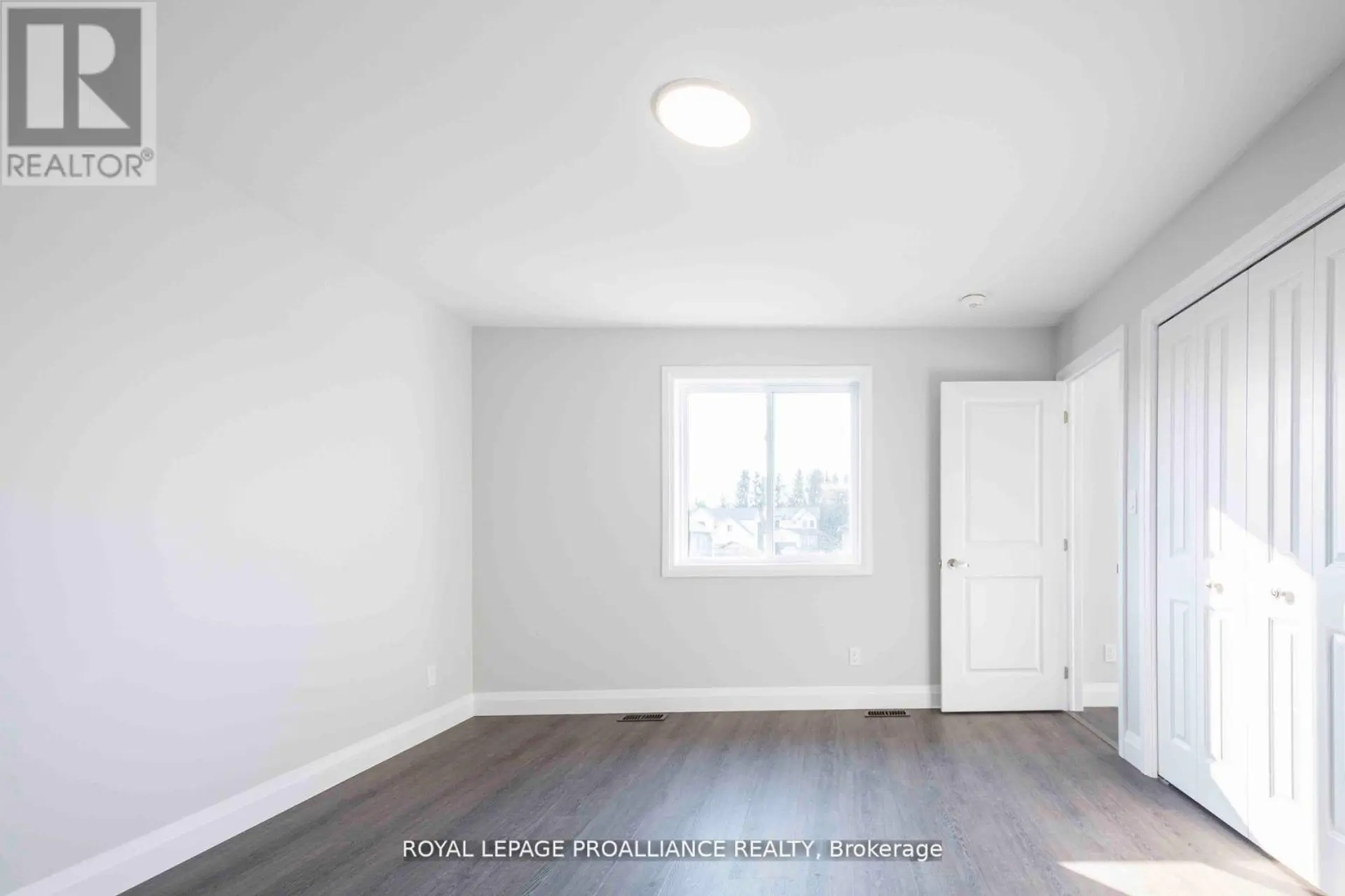 42 MACKENZIE JOHN CRESCENT - Image 11