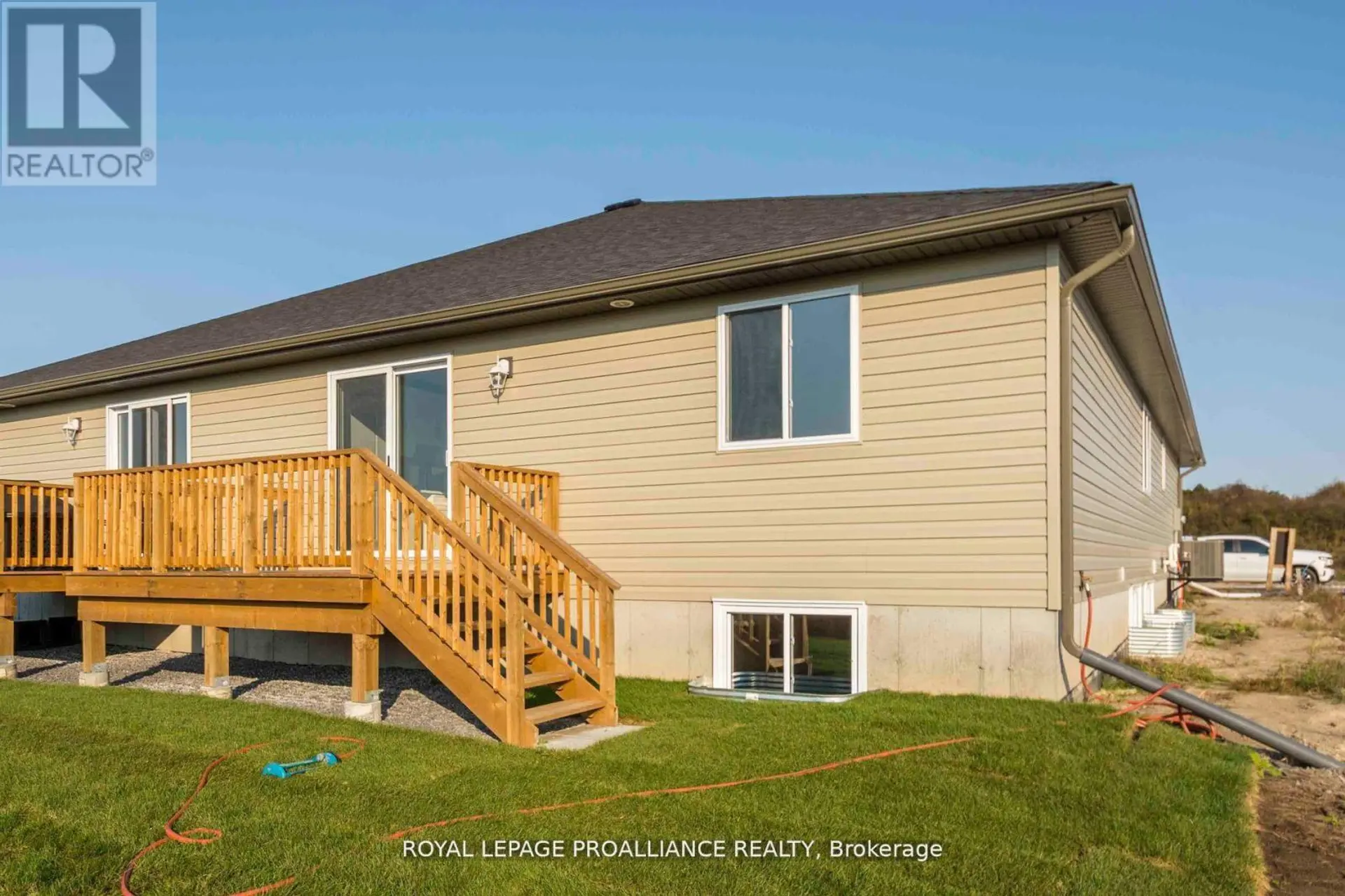 42 MACKENZIE JOHN CRESCENT - Image 18