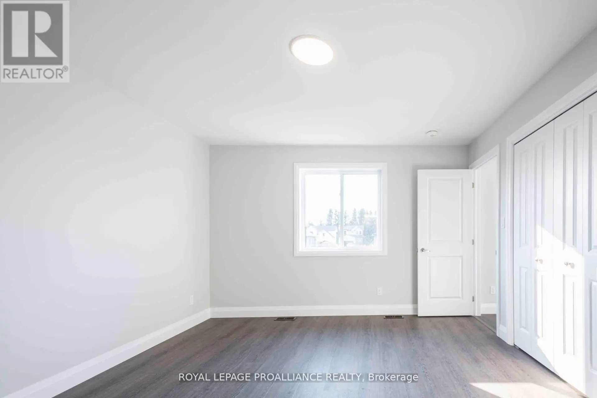 44 MACKENZIE JOHN CRESCENT - Image 11