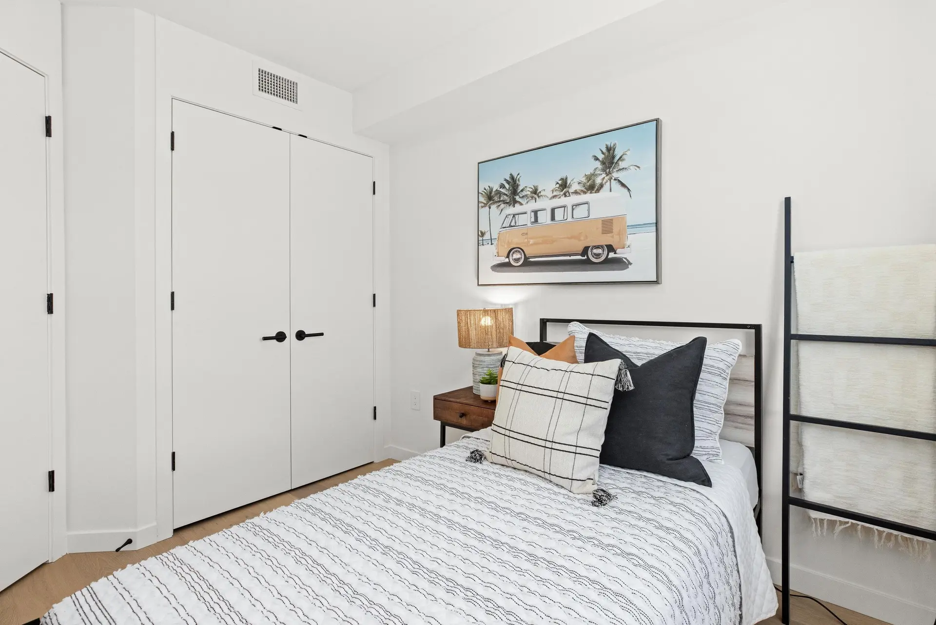 4813 Laurel Street - Image 15