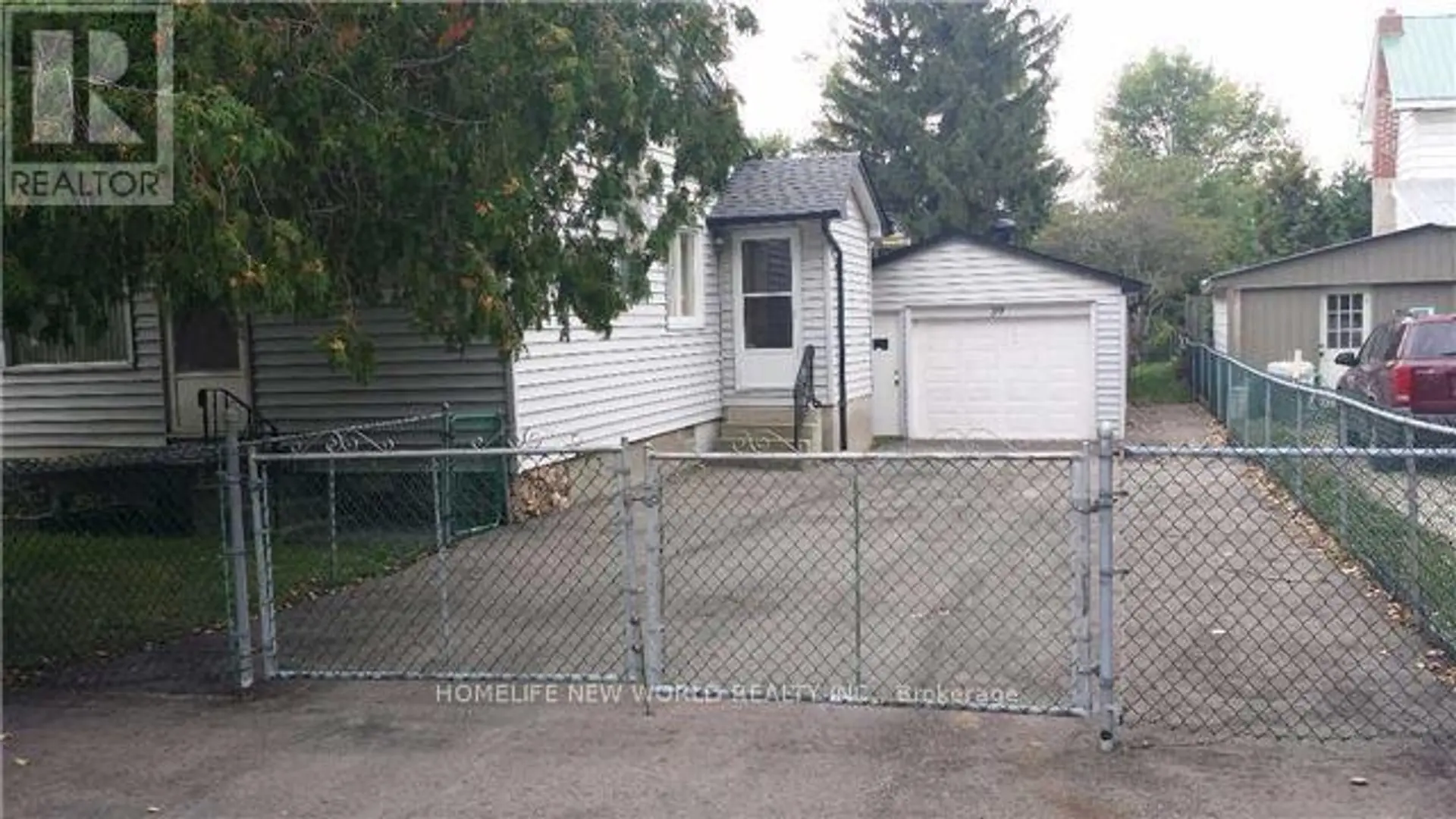 39 WINDSOR DRIVE - Image 2