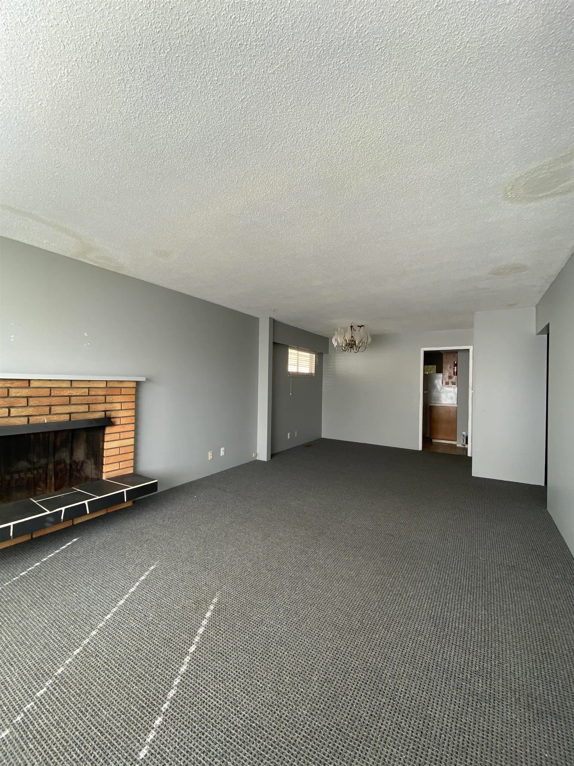 15855 Vine Avenue - Image 18