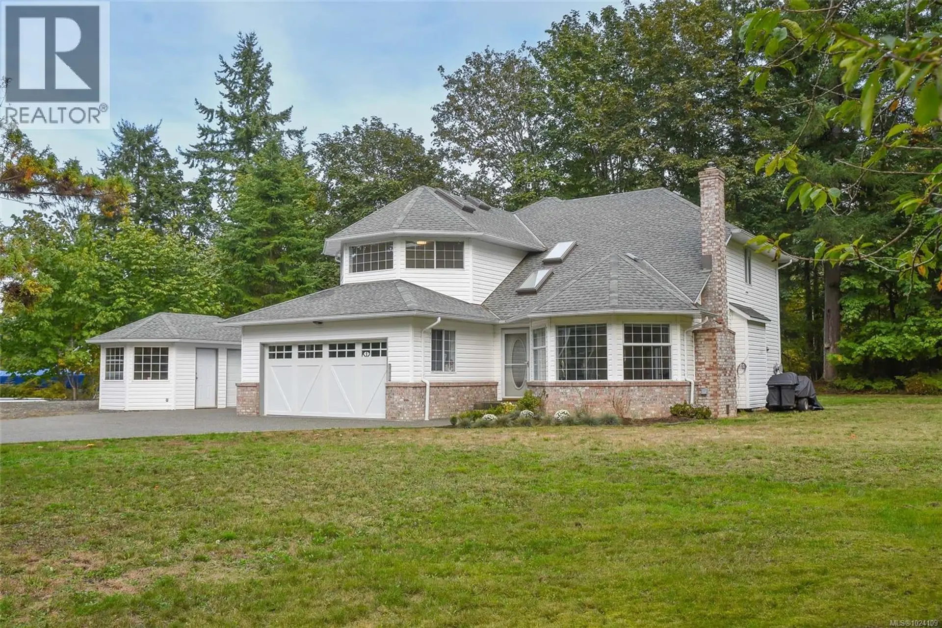 Property at 8868 Erickson Pl, Black Creek, BC