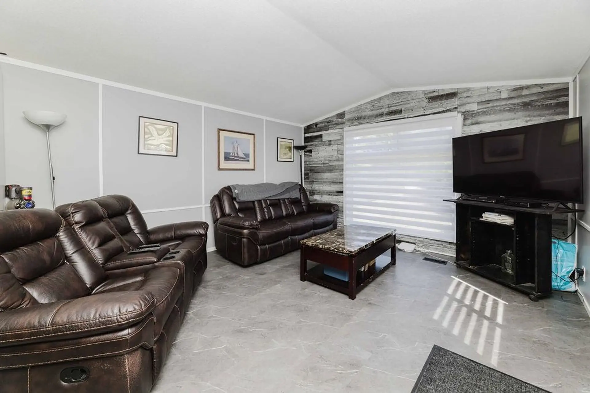 #69 1413 Sunshine Coast Highway - Image 4