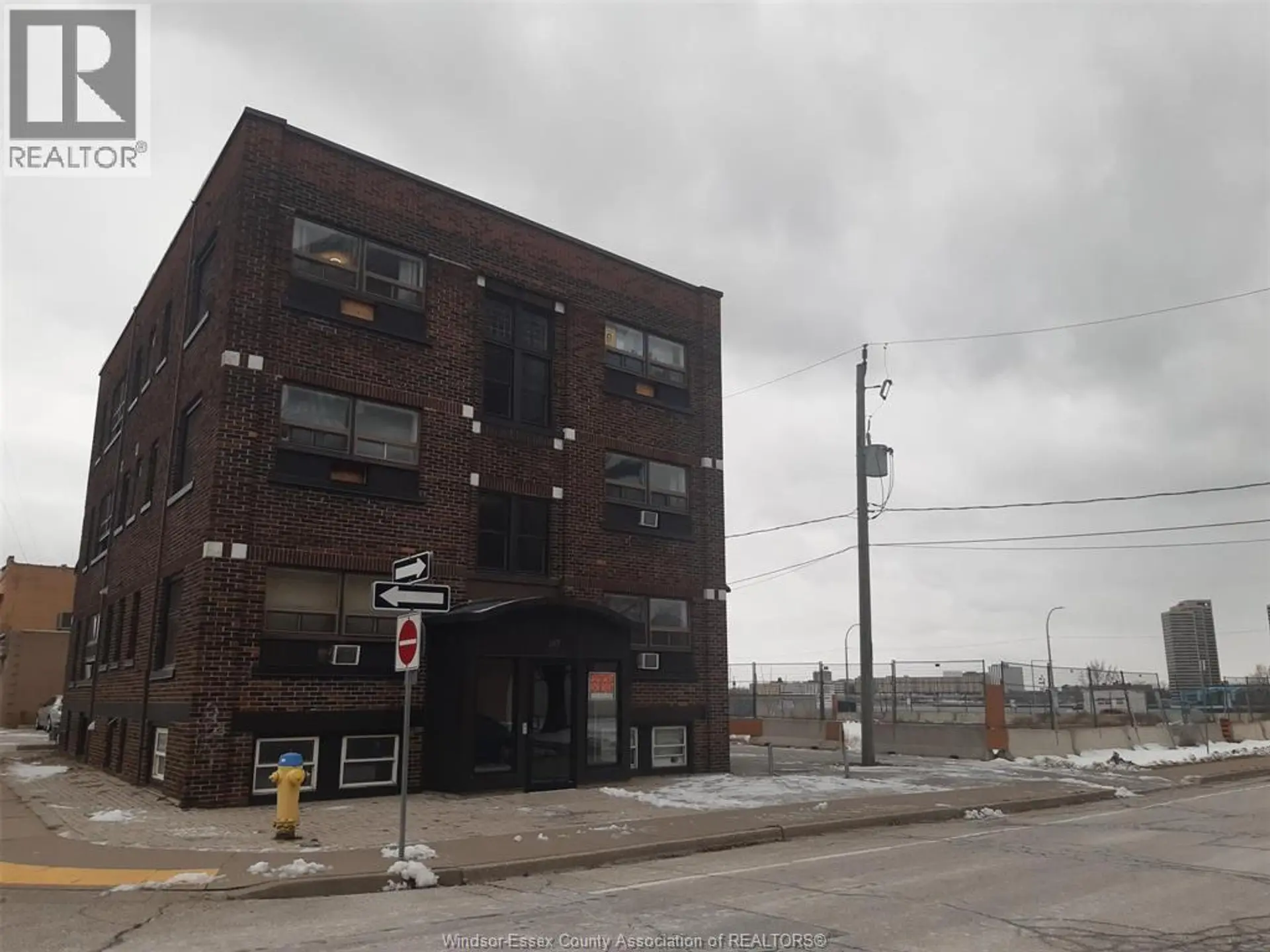 147 JANETTE AVENUE - Image 2