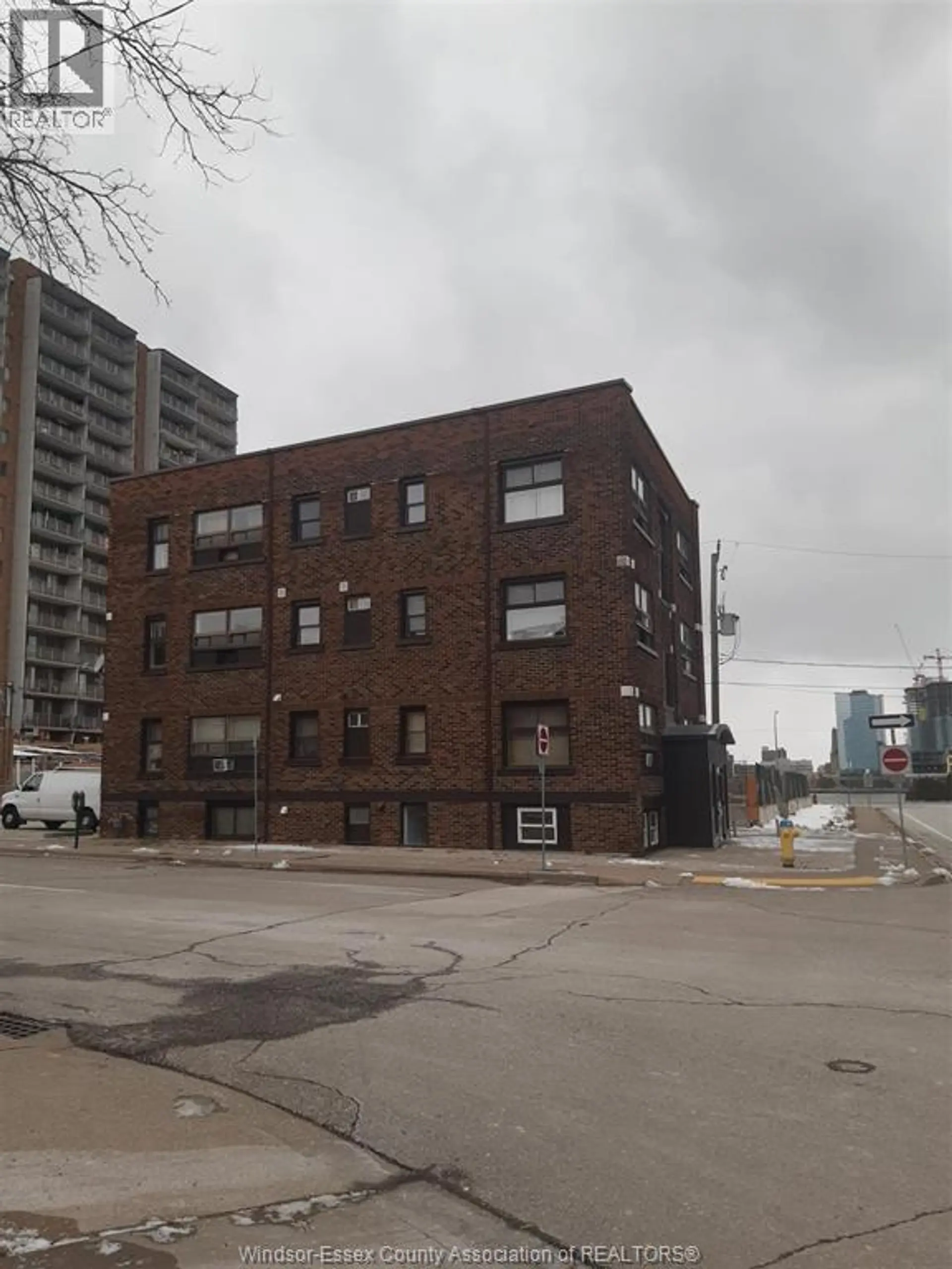147 JANETTE AVENUE - Image 3